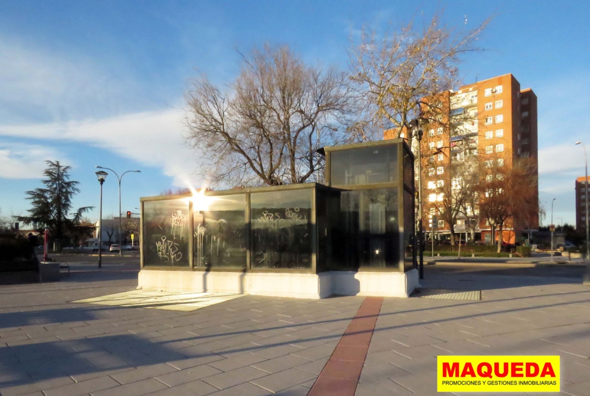 Acceso peatonal a garaje en Recinto Ferial de Alcorcón