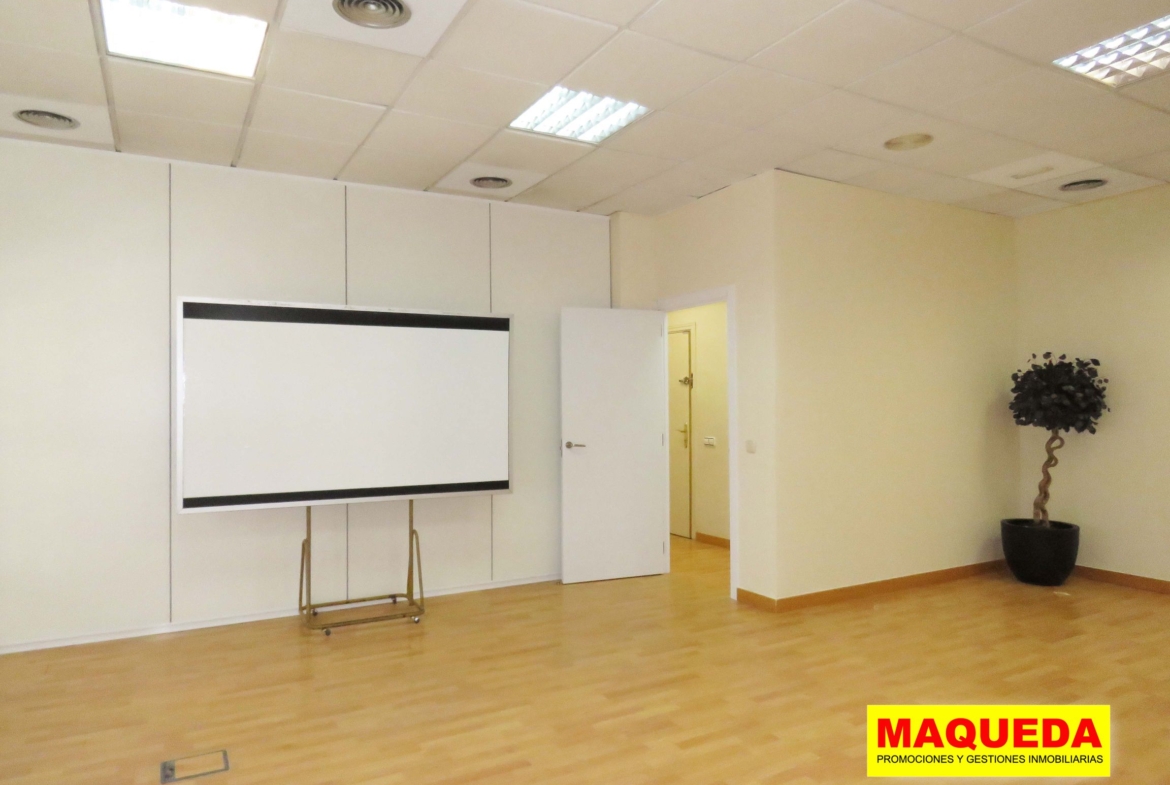 Sala en oficina en alquiler en Alcorcón