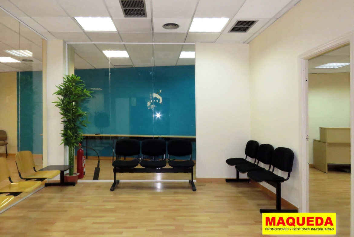 Sala de espera de oficina en alquiler en Alcorcón