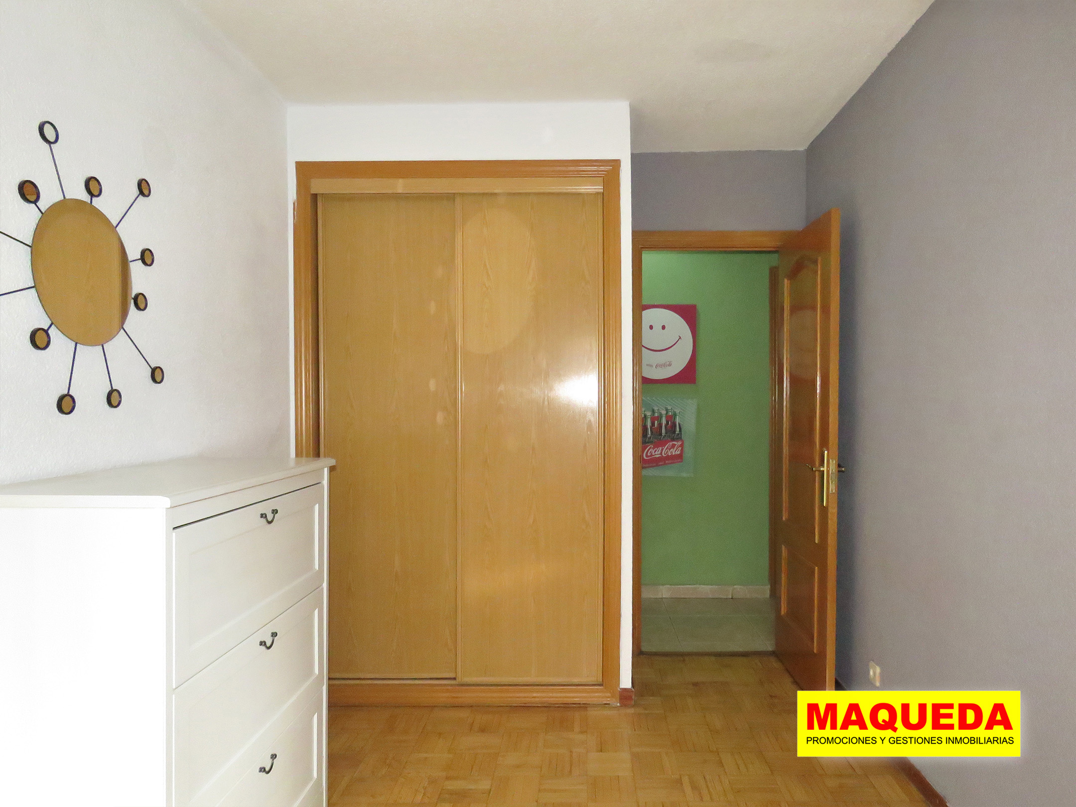 Dormitorio principal con armario empotrado