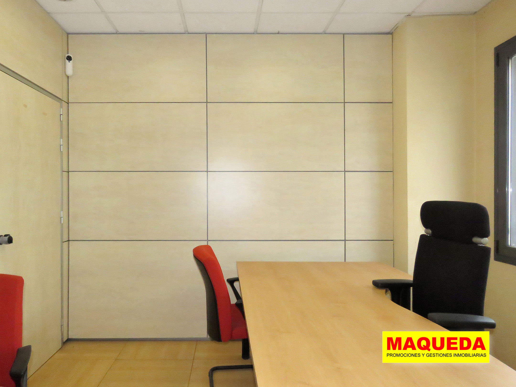 Despacho amueblado en oficina en calle Gamonal de Madrid