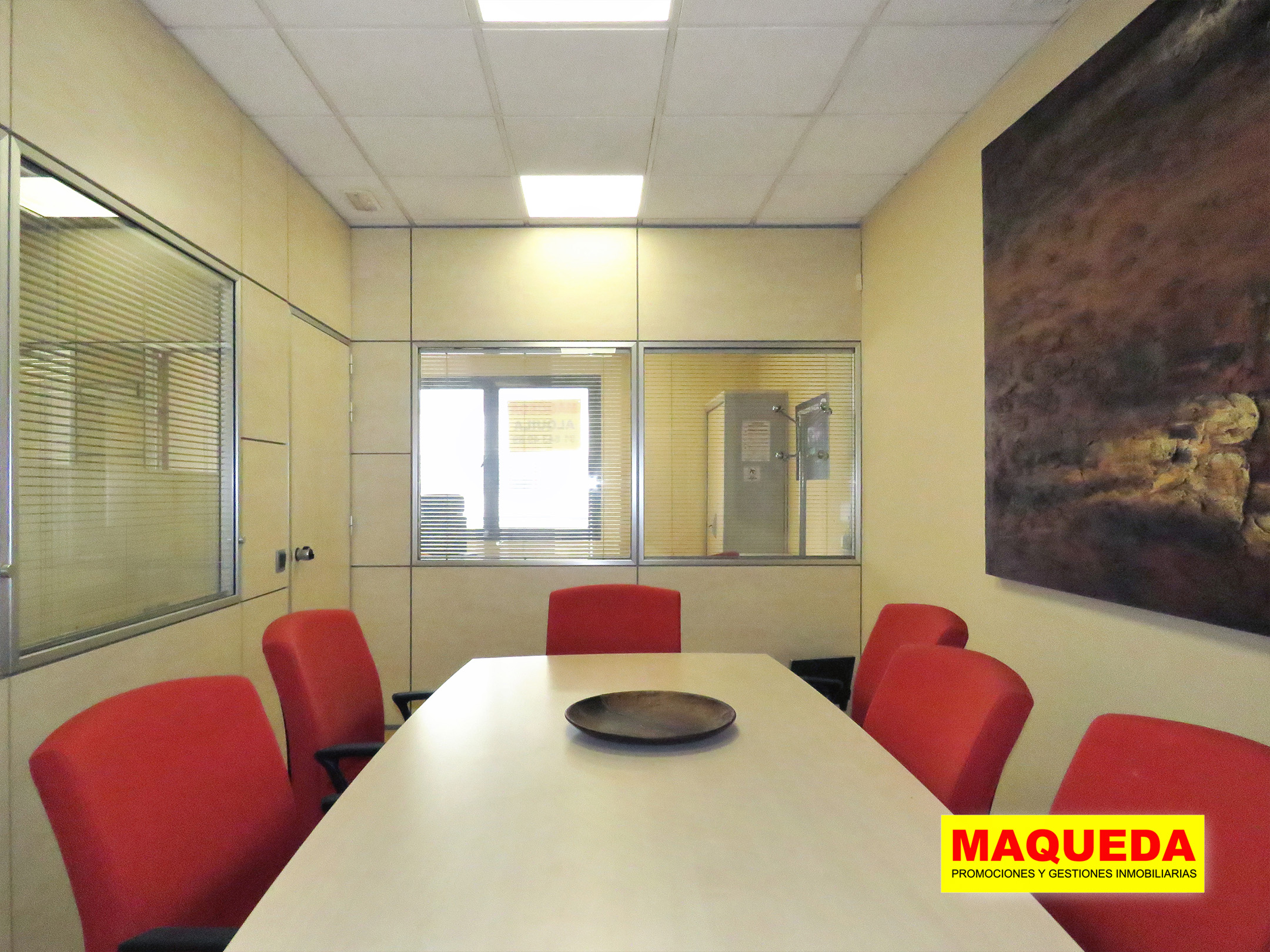 Sala de conferencias o reuniones en oficina en calle Gamonal de Madrid