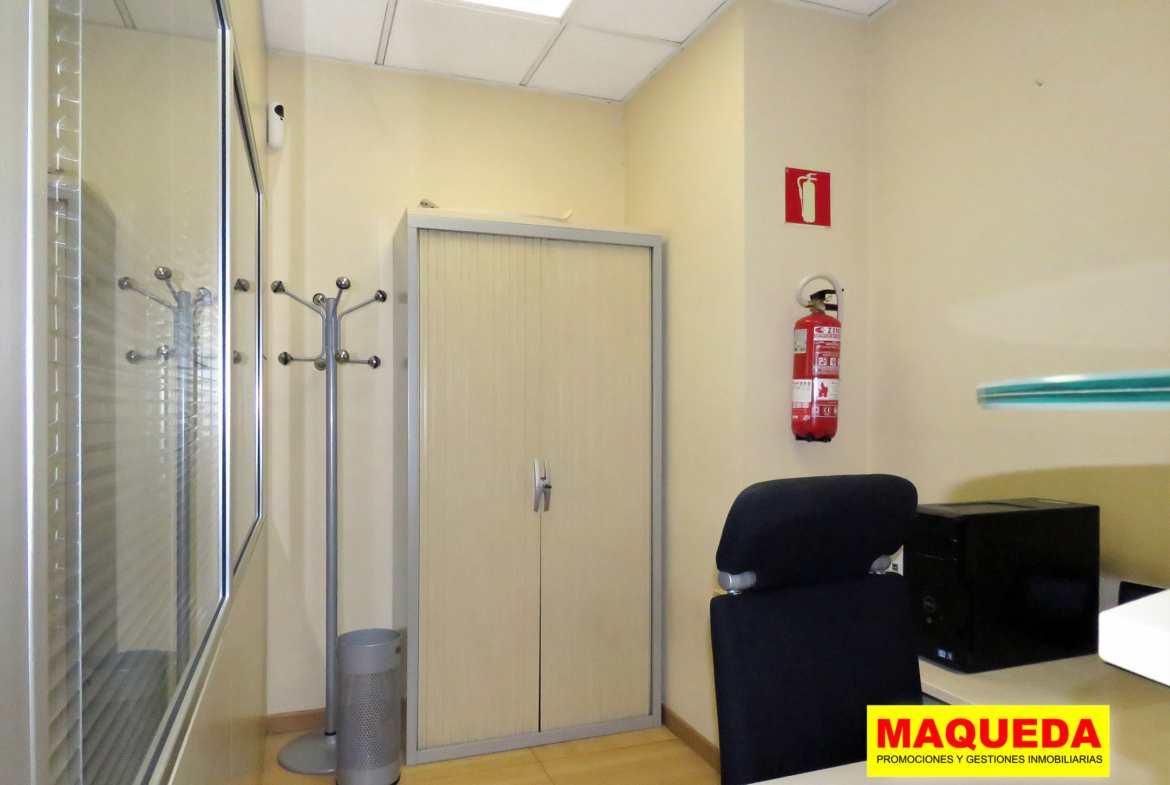 Recepción en oficina en calle Gamonal de Madrid