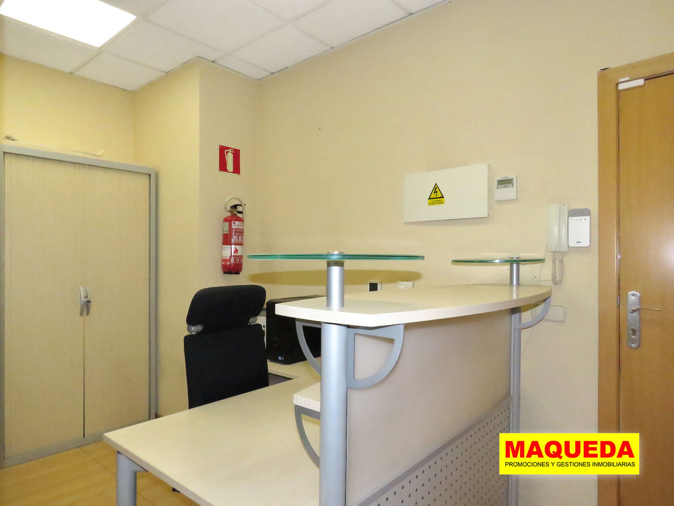 Recepción en oficina en calle Gamonal de Madrid