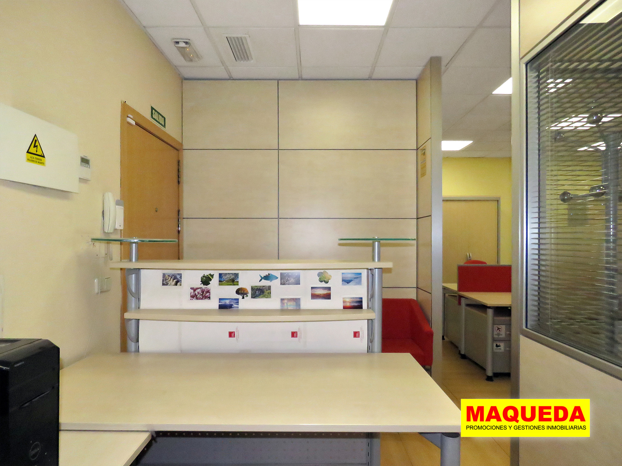 Recepción en oficina en calle Gamonal de Madrid