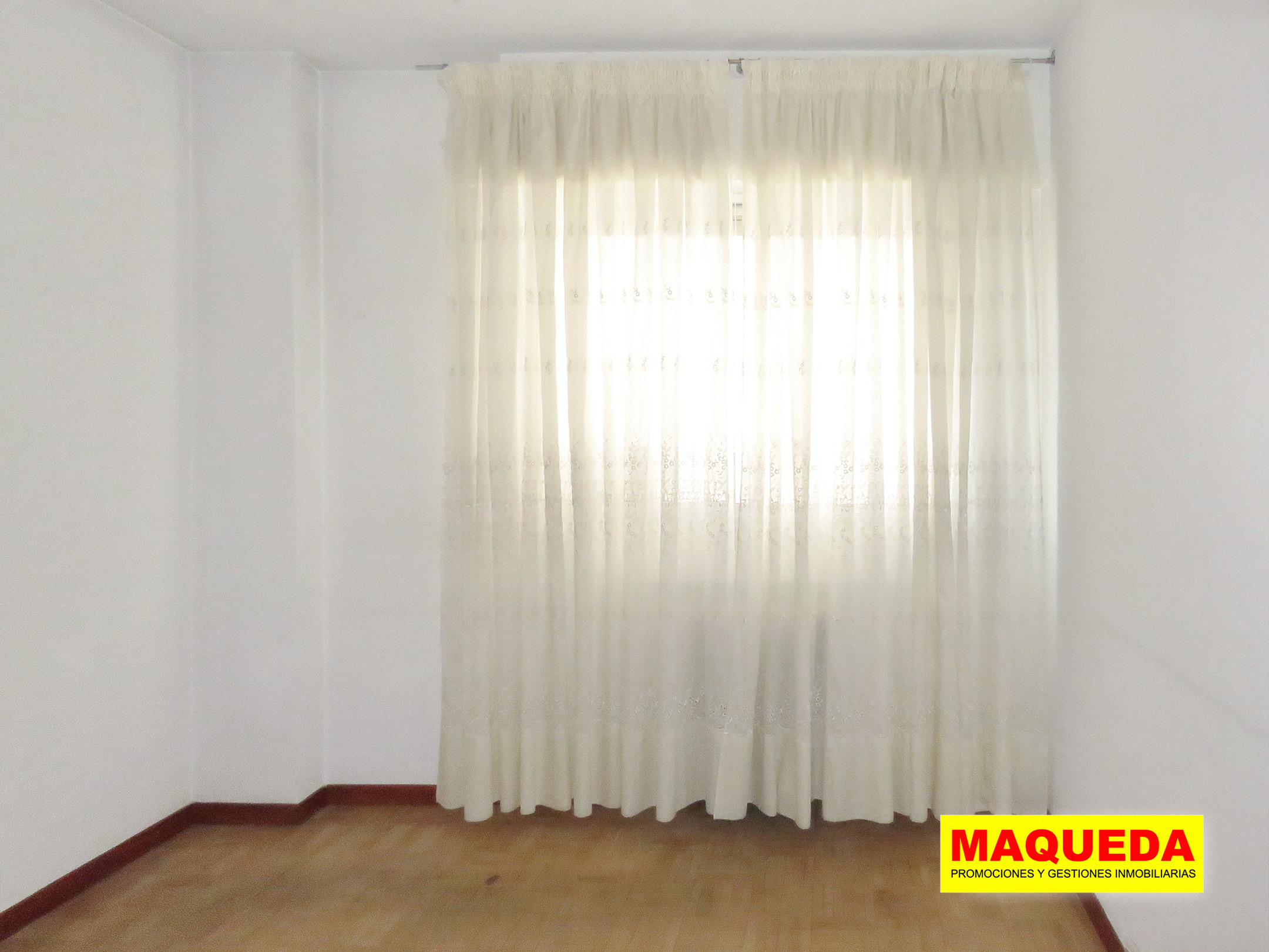 Ventana del dormitorio doble