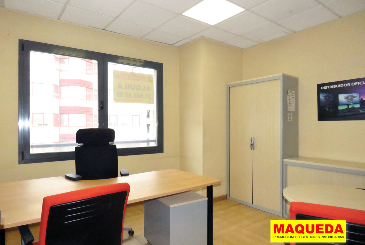 Despacho amueblado en oficina en calle Gamonal de Madrid