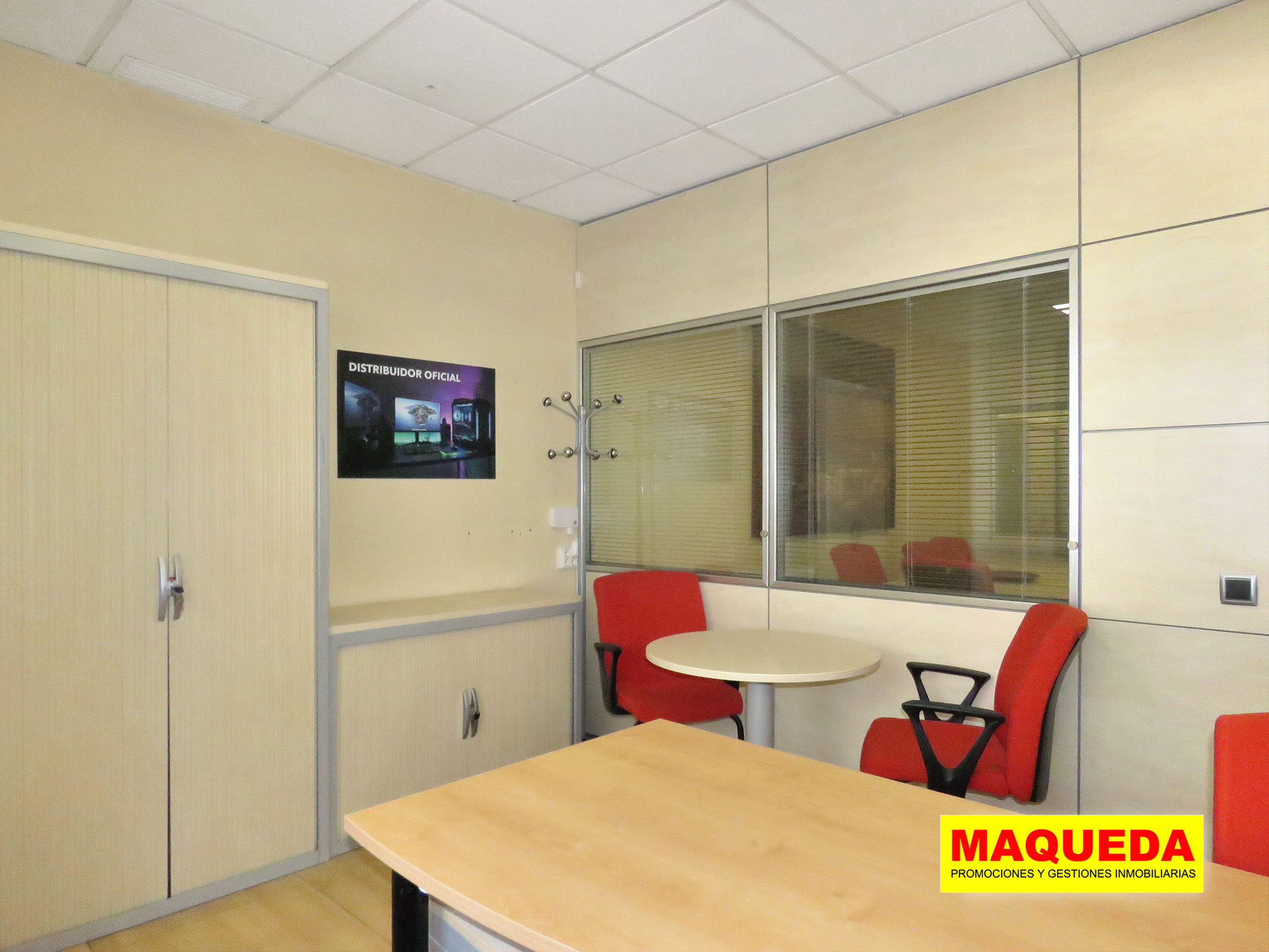 Despacho amueblado en oficina en calle Gamonal de Madrid