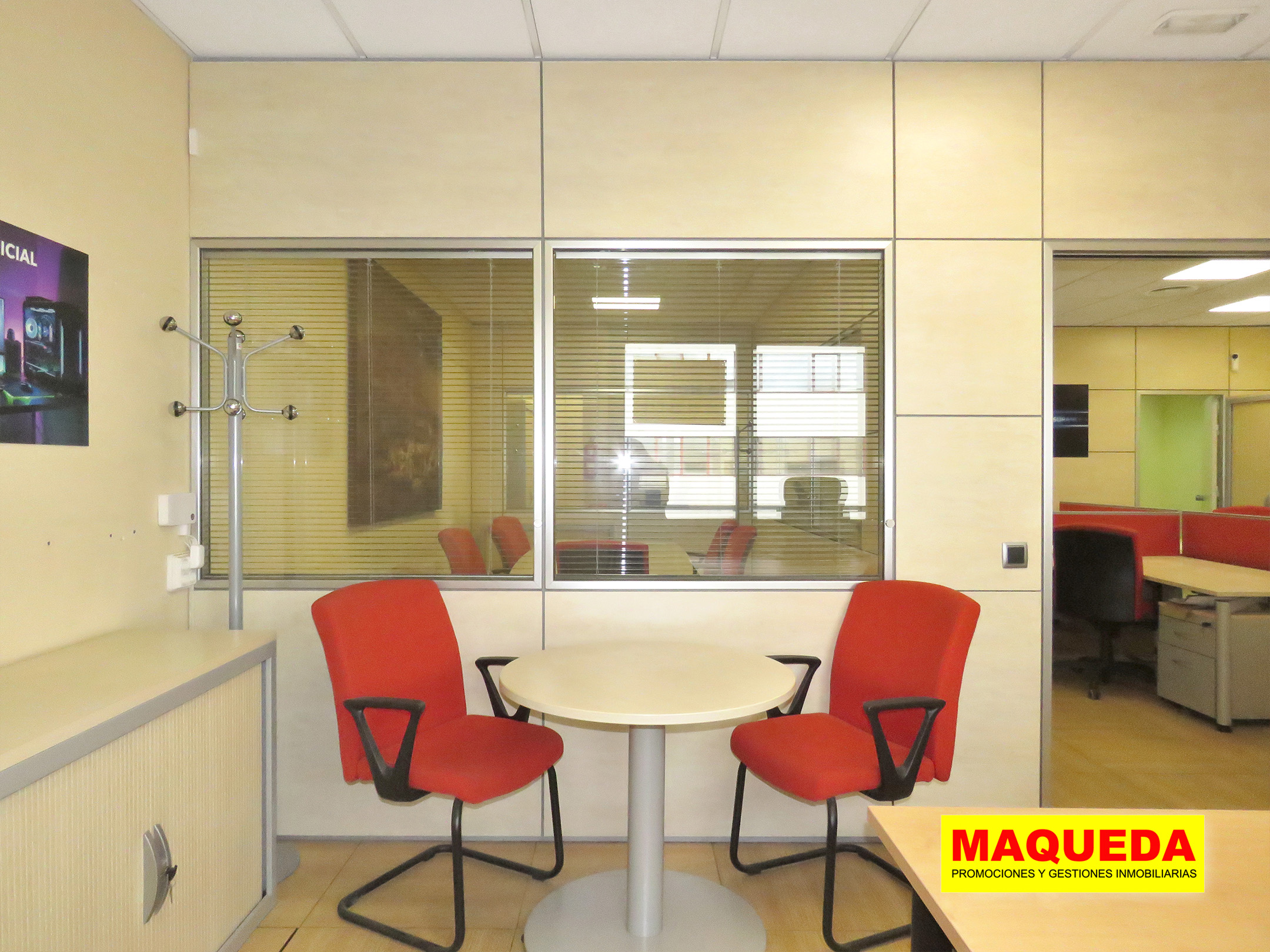 Despacho amueblado en oficina en calle Gamonal de Madrid