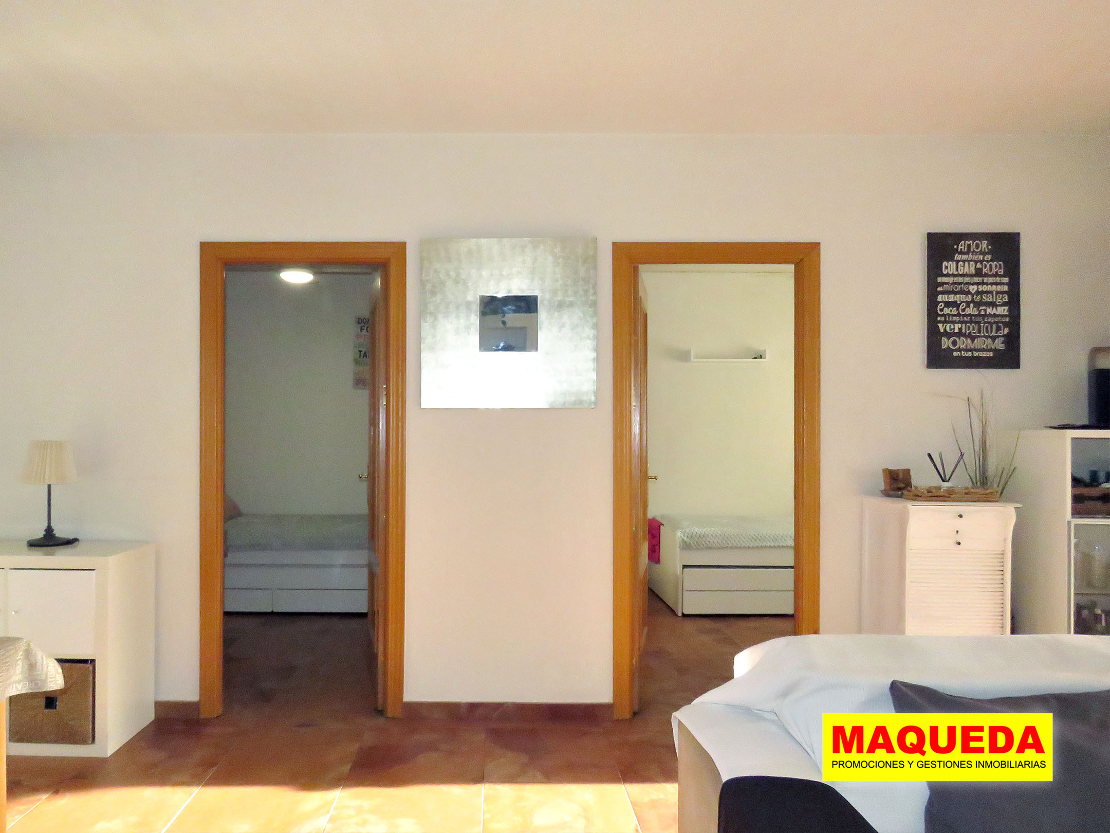 Acceso a dos de los dormitorios del chalet