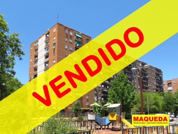 Fachada del piso en venta en Avenida del Oeste Alcorcón - Zona Los Cantos con etiqueta de VENDIDO
