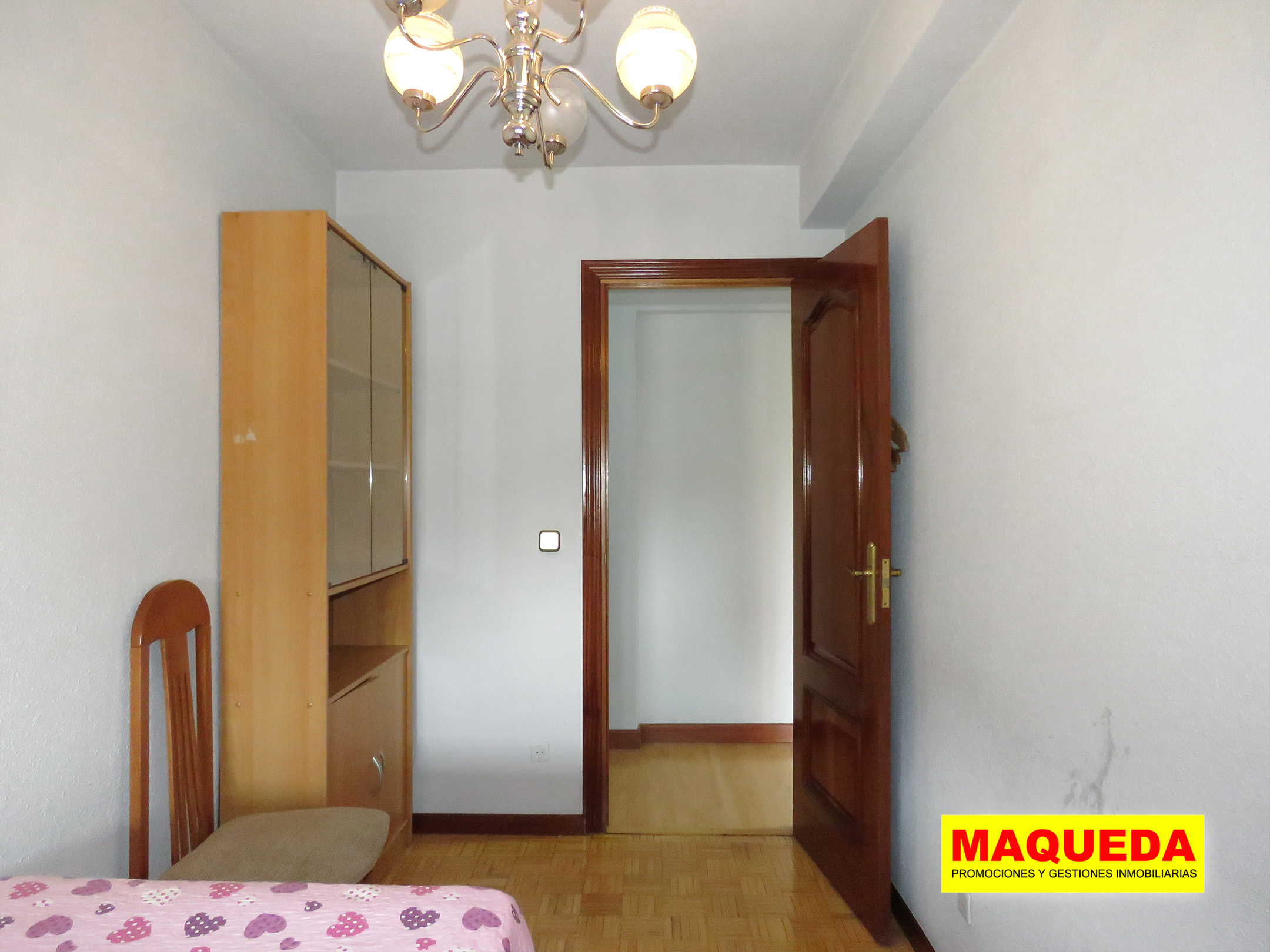 Dormitorio individual en piso en venta en calle Cisneros, Alcorcón