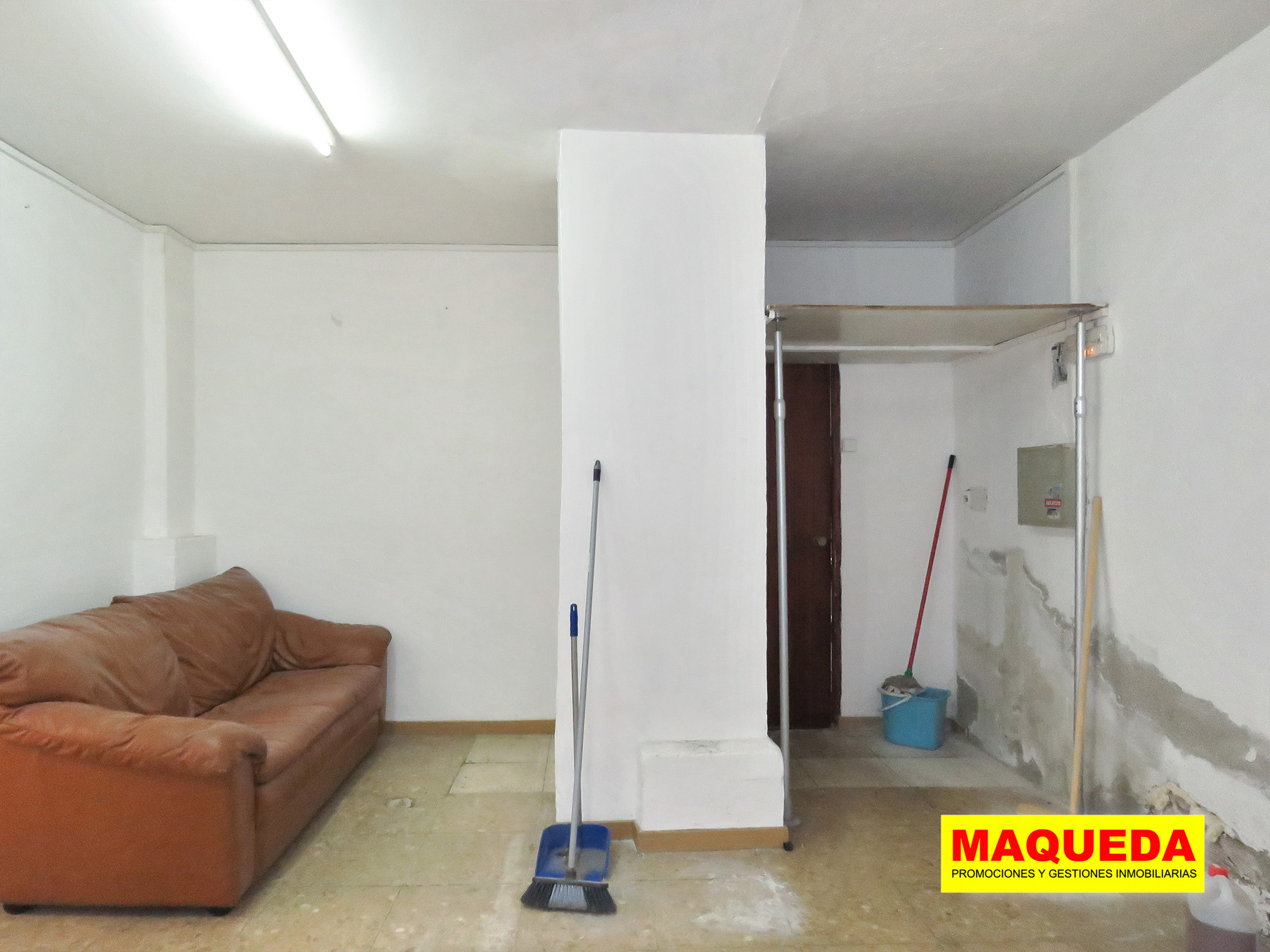 Trastienda del local en venta en el centro de Alcorcón