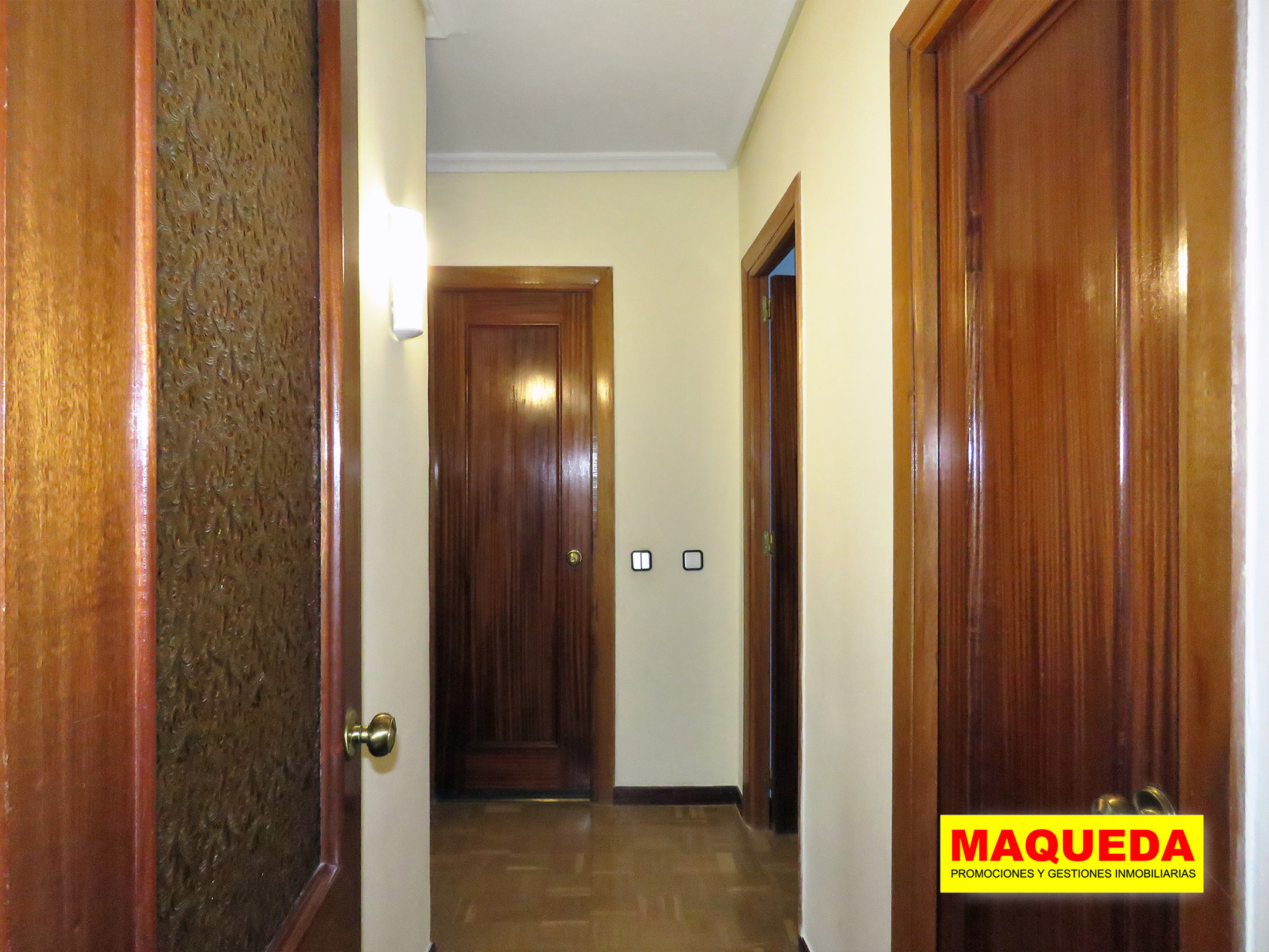 Pasillo del piso en venta en avenida del Oeste de Alcorcón