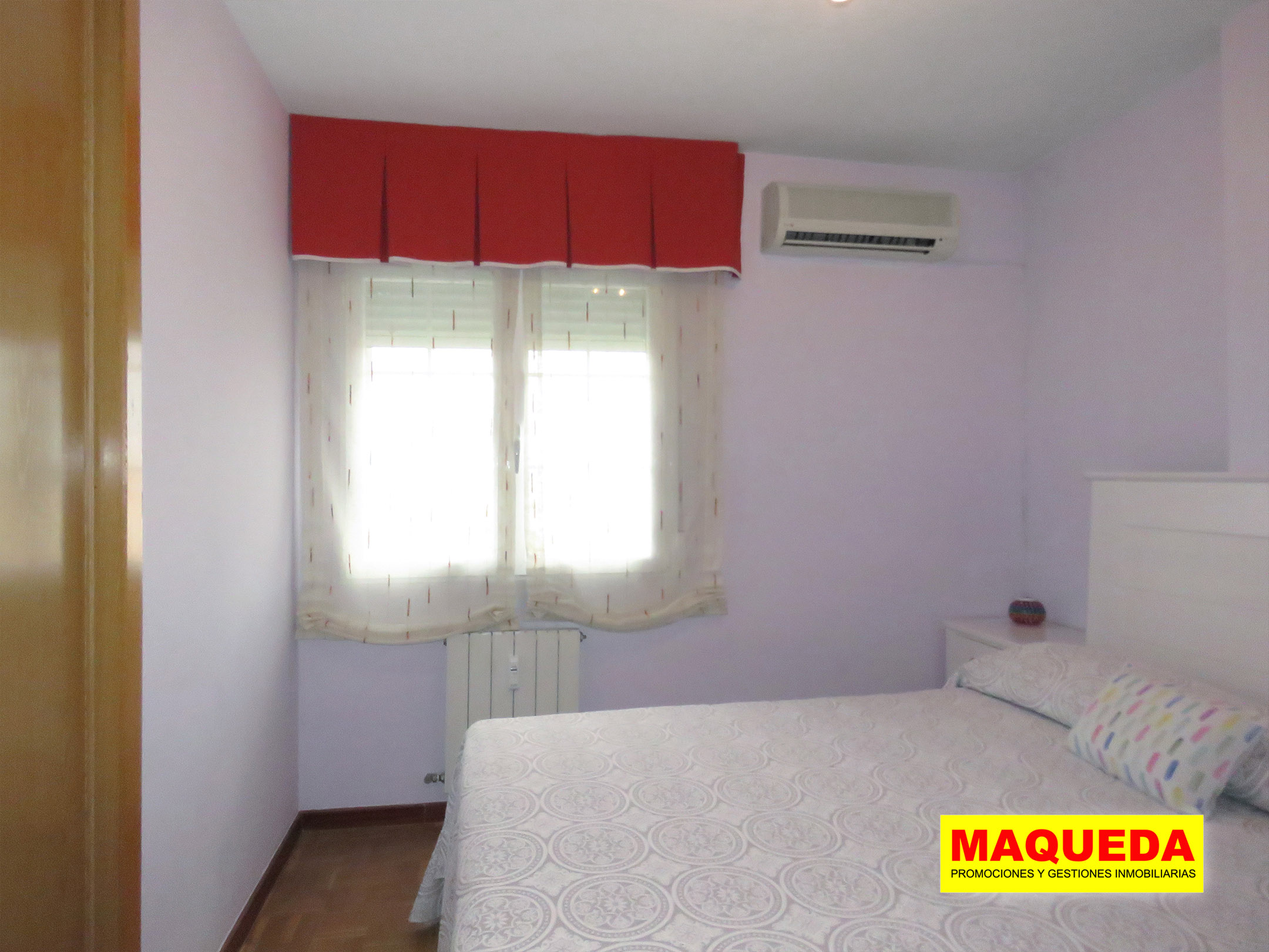 Dormitorio principal del piso en venta en avenida del Oeste de Alcorcón
