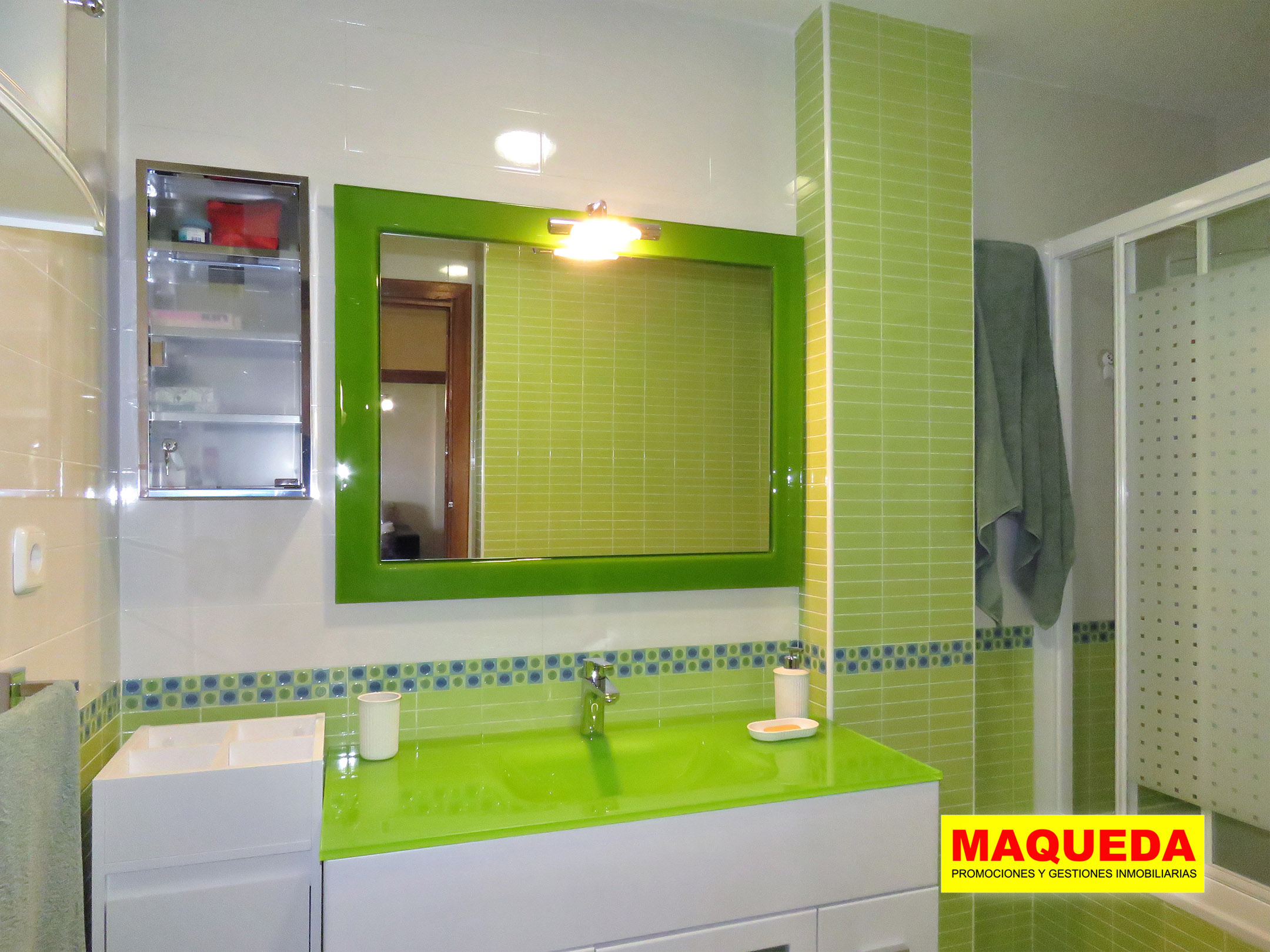 Baño principal del piso en venta en avenida del Oeste de Alcorcón