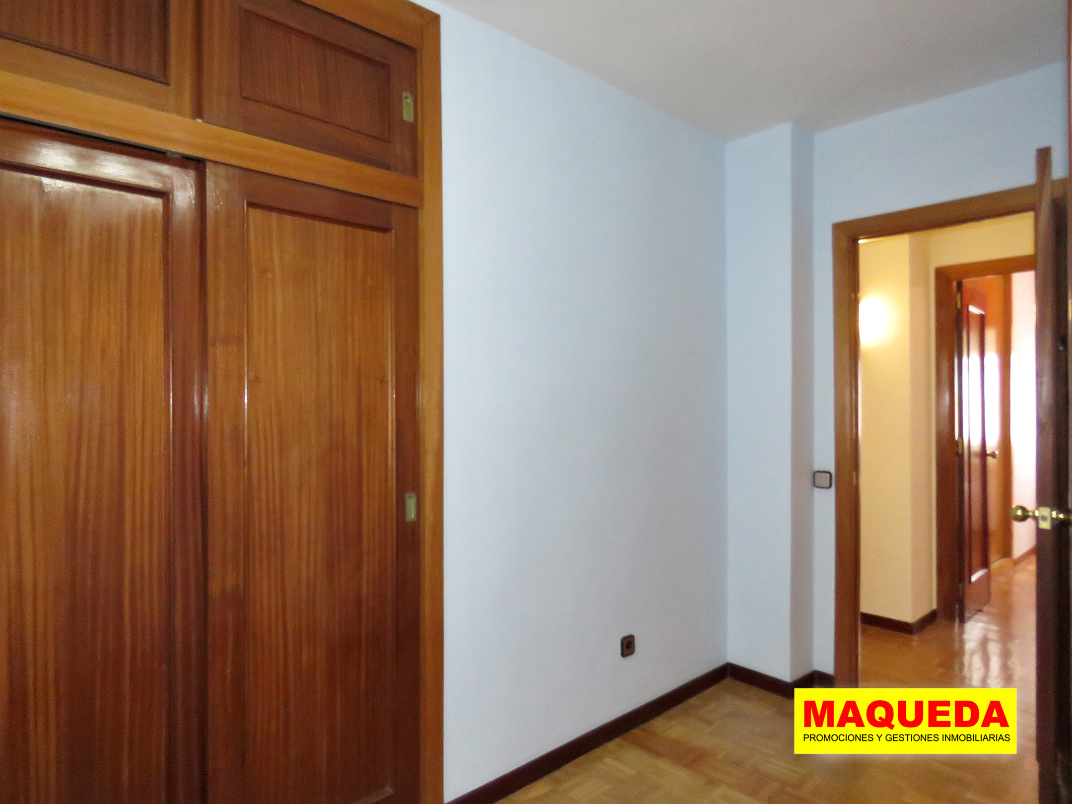 Dormitorio doble del piso en venta en avenida del Oeste de Alcorcón - zona Los Cantos