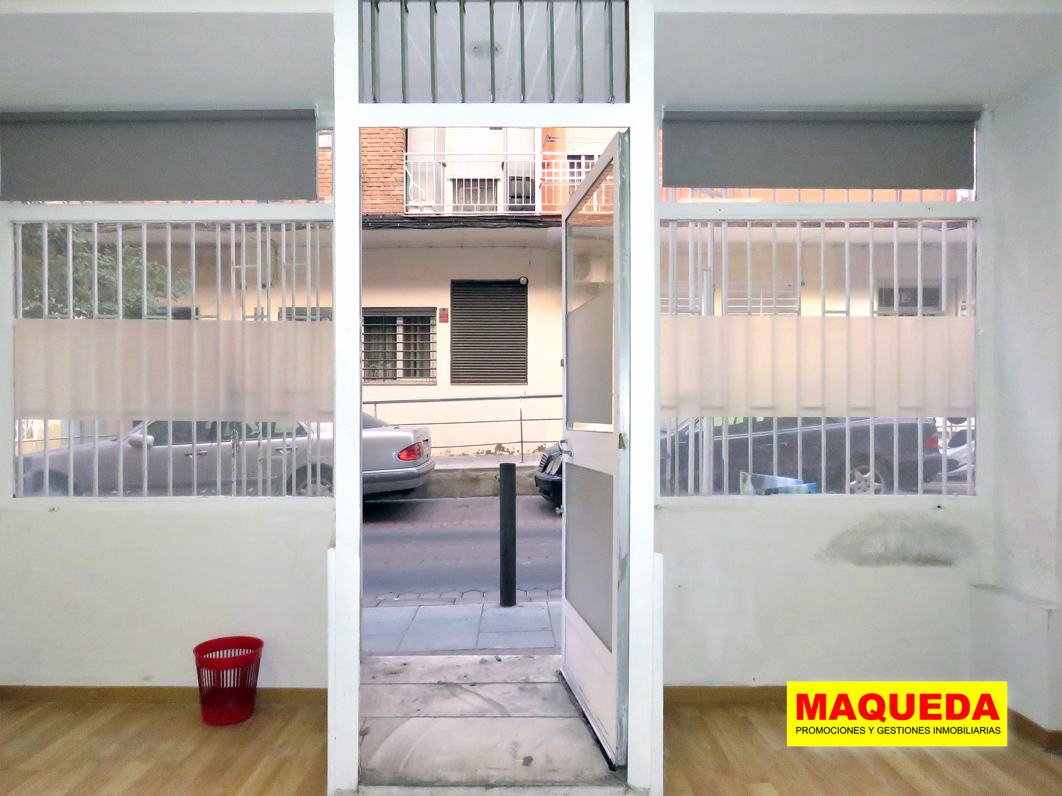 Calle San Juan desde el local en venta en el centro de Alcorcón