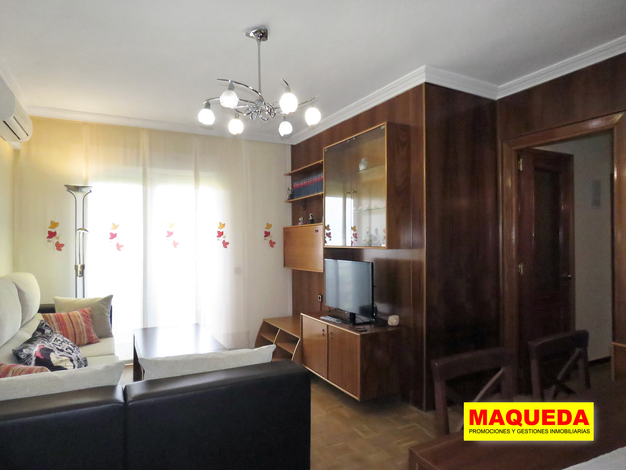 Salón del piso en venta en Avenida del Oeste, Alcorcón (87 m²)