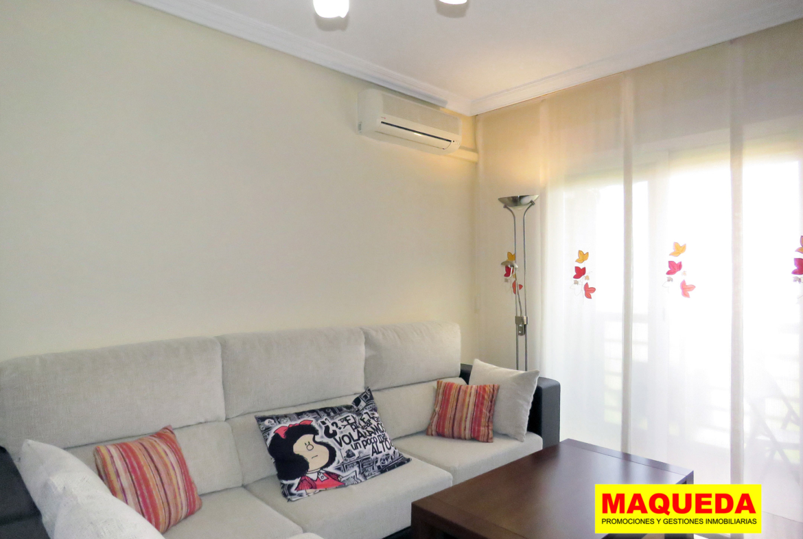 Salón del piso en venta en Alcorcón - junto a Los Cantos