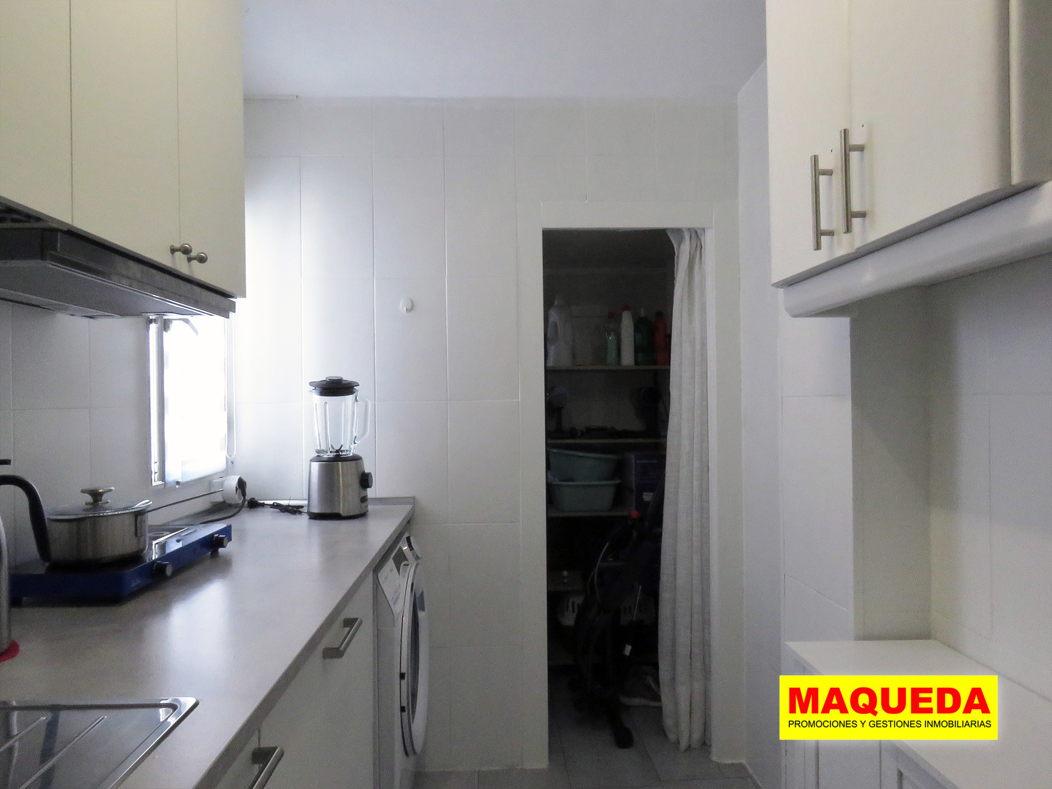 Cocina con despensa en el piso en venta en el centro de Alcorcón