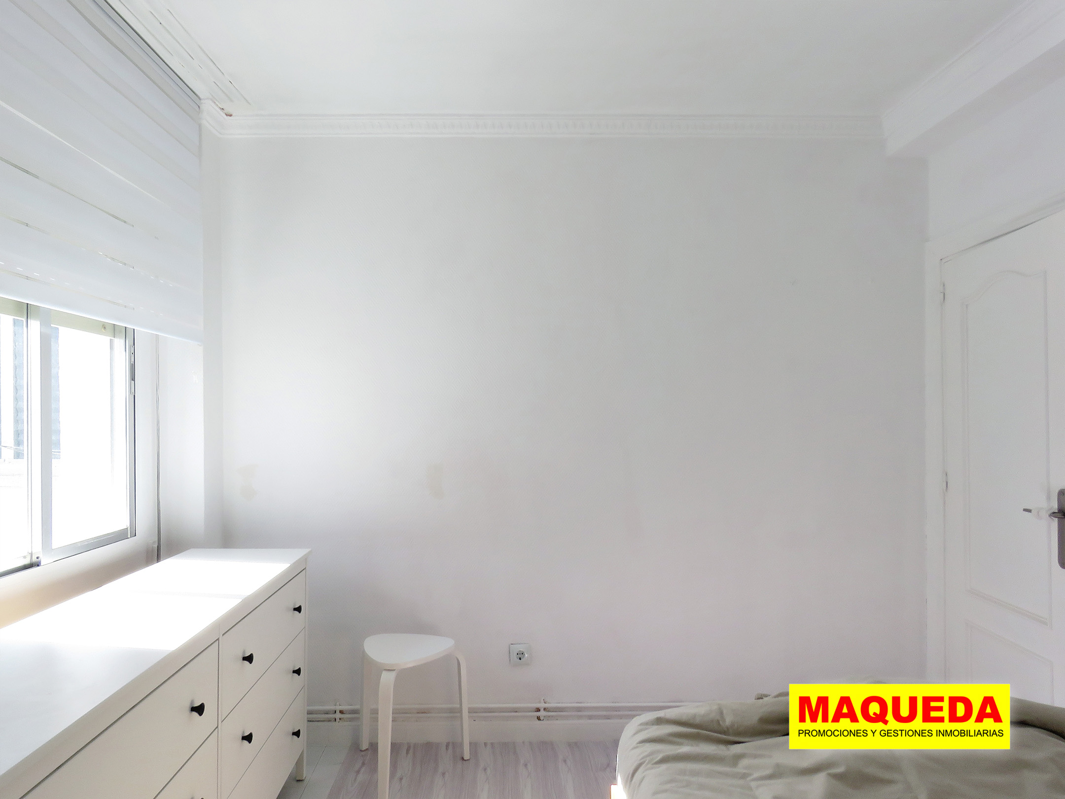 Dormitorio principal del piso en venta junto a la calle Los Cantos de Alcorcón