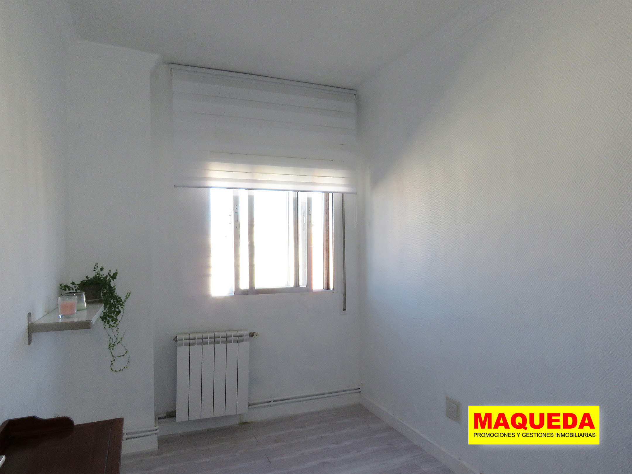 Dormitorio individual del piso en venta en zona Los Cantos