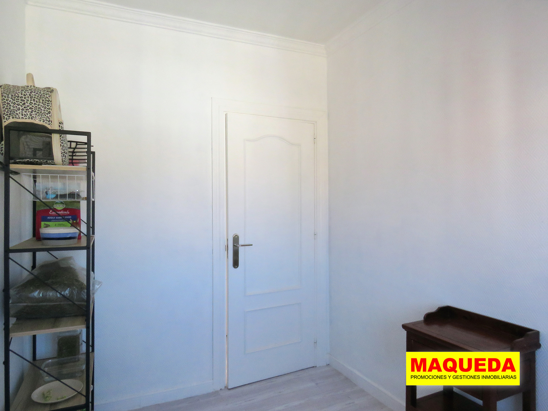 Dormitorio individual del piso en junto a calle Los Cantos de Alcorcón