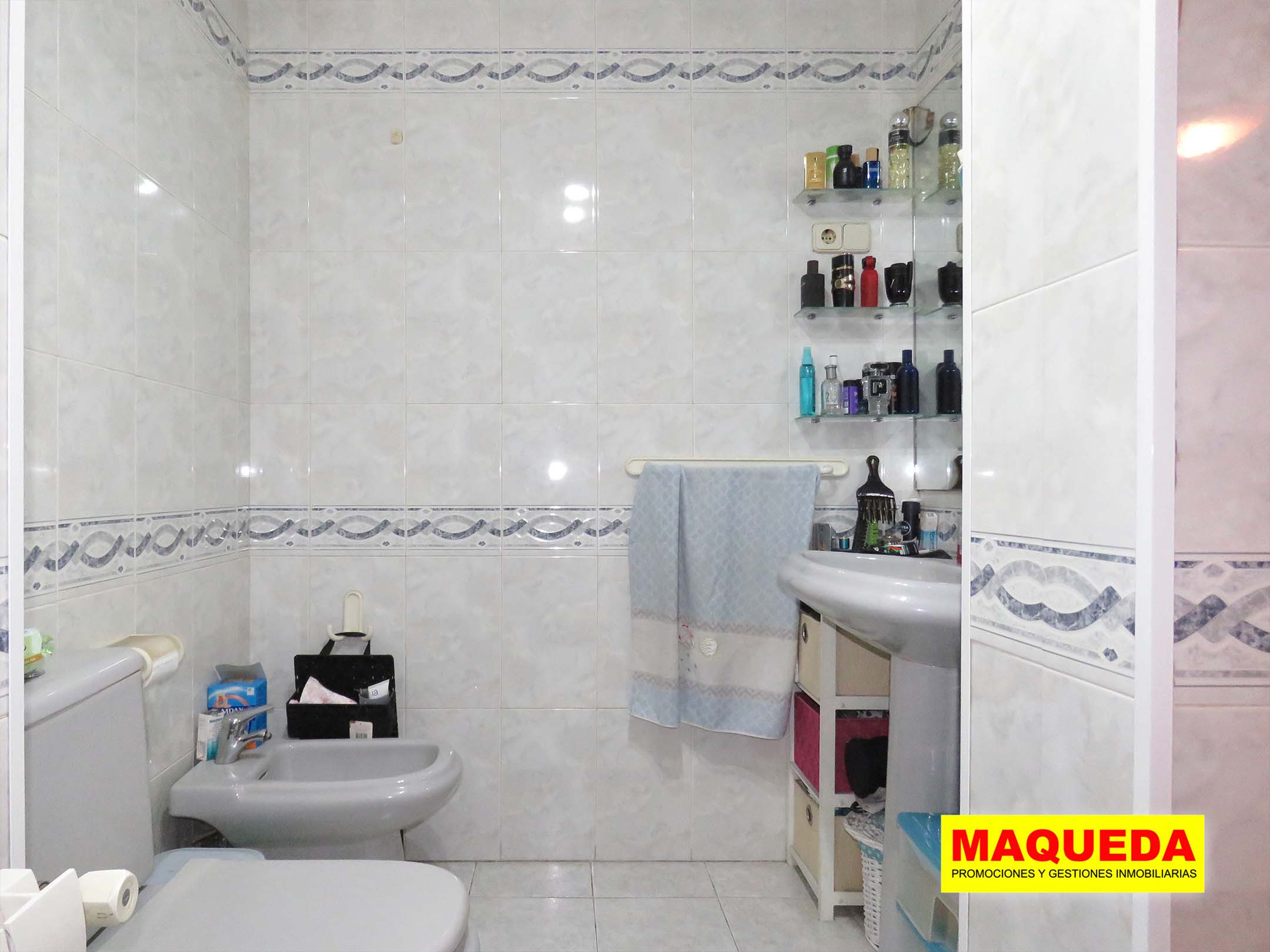 Baño del piso en venta en Prado Santo Domingo