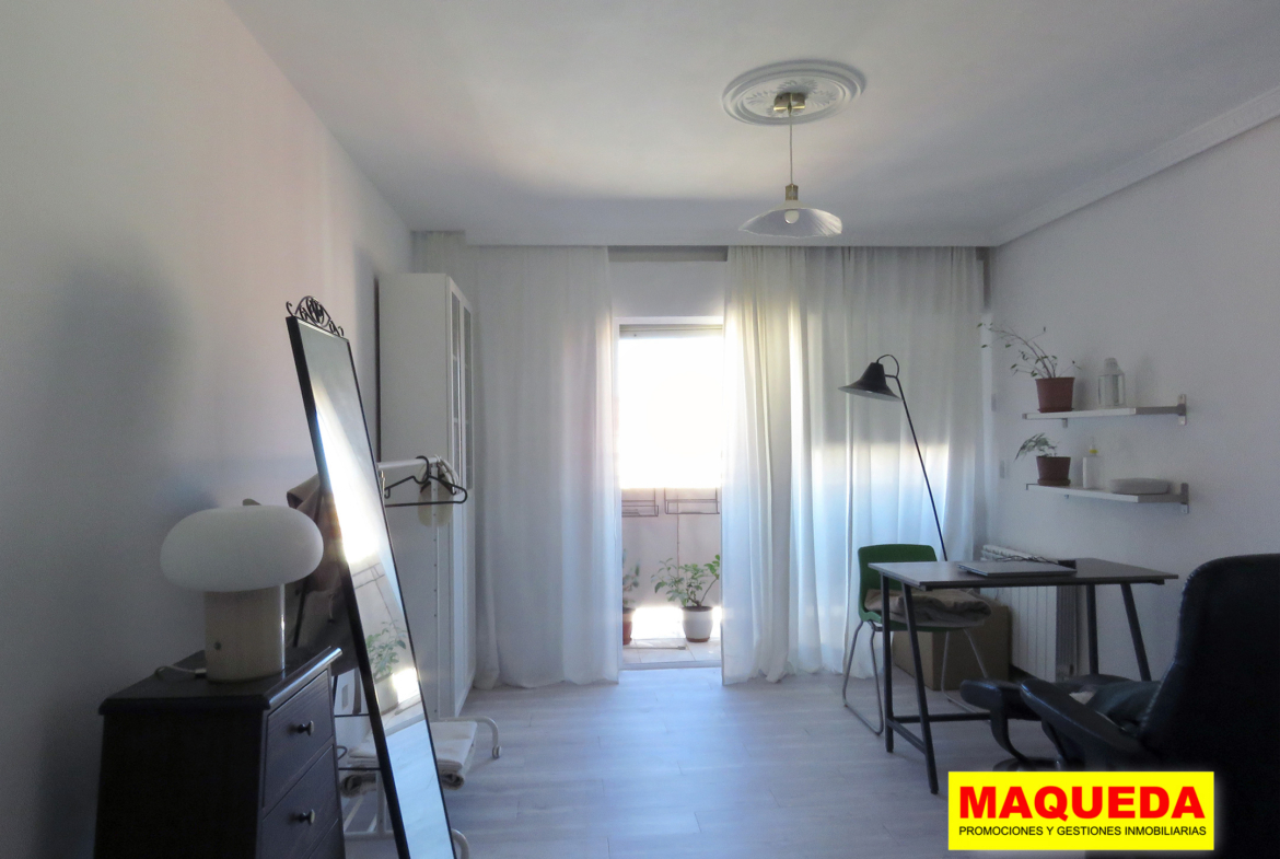 Salón del piso en venta en la calle Cañada de Alcorcón