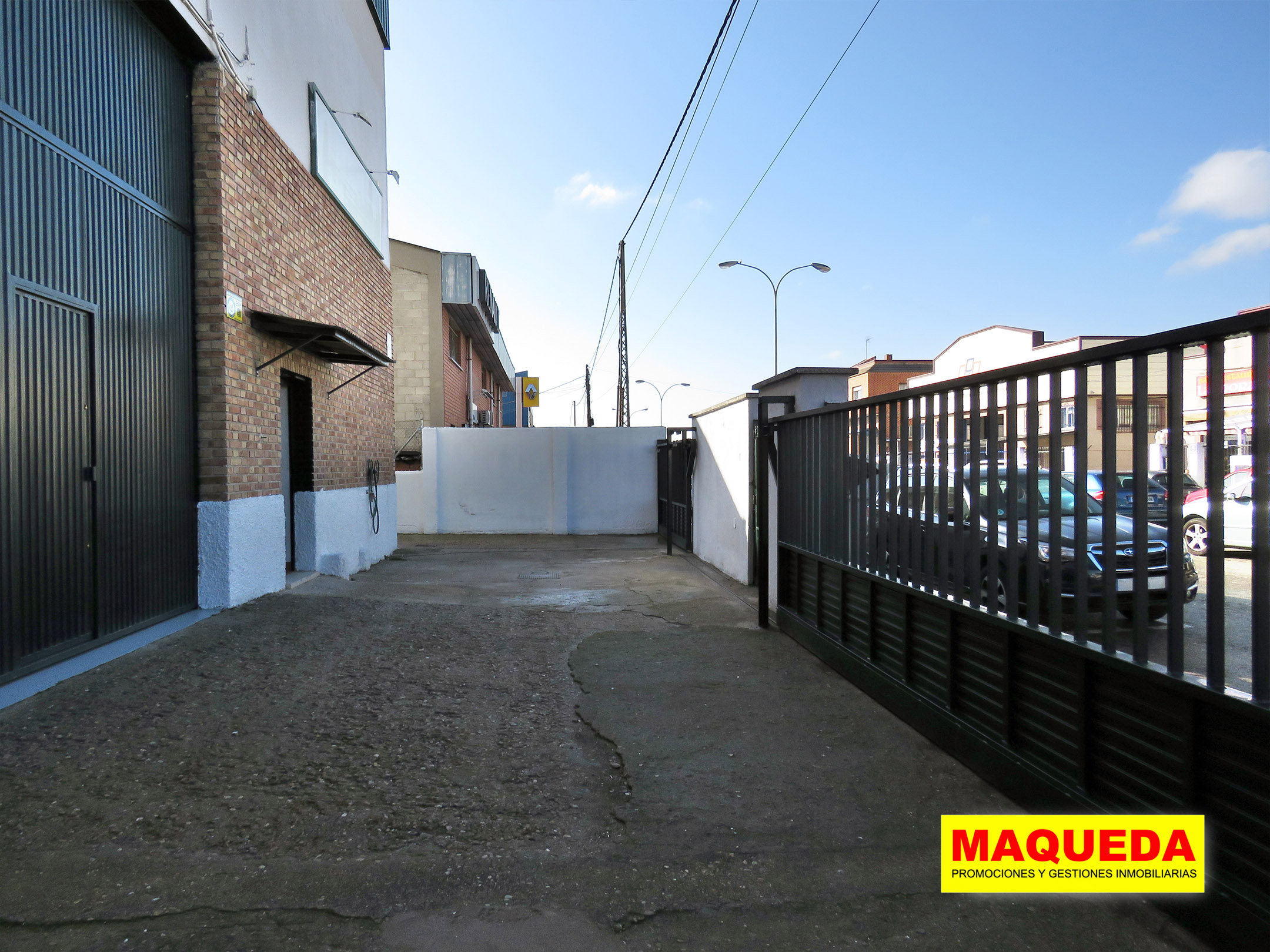 14_nave industrial en alquiler en Alcorcón - Polígono San Jose de Valderas - Leganés Patio frontal de la nave en alquiler en Leganés