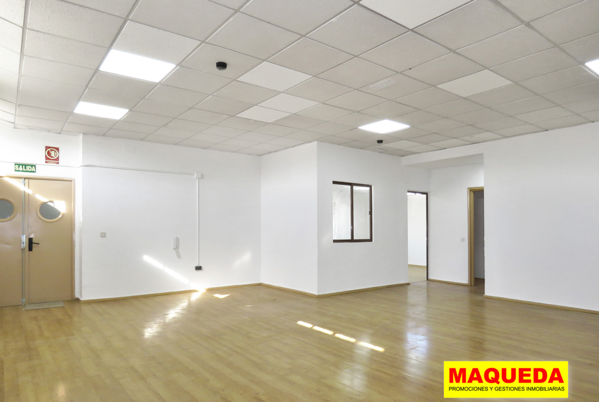 Zona de oficinas de la nave en alquiler en Alcorcón
