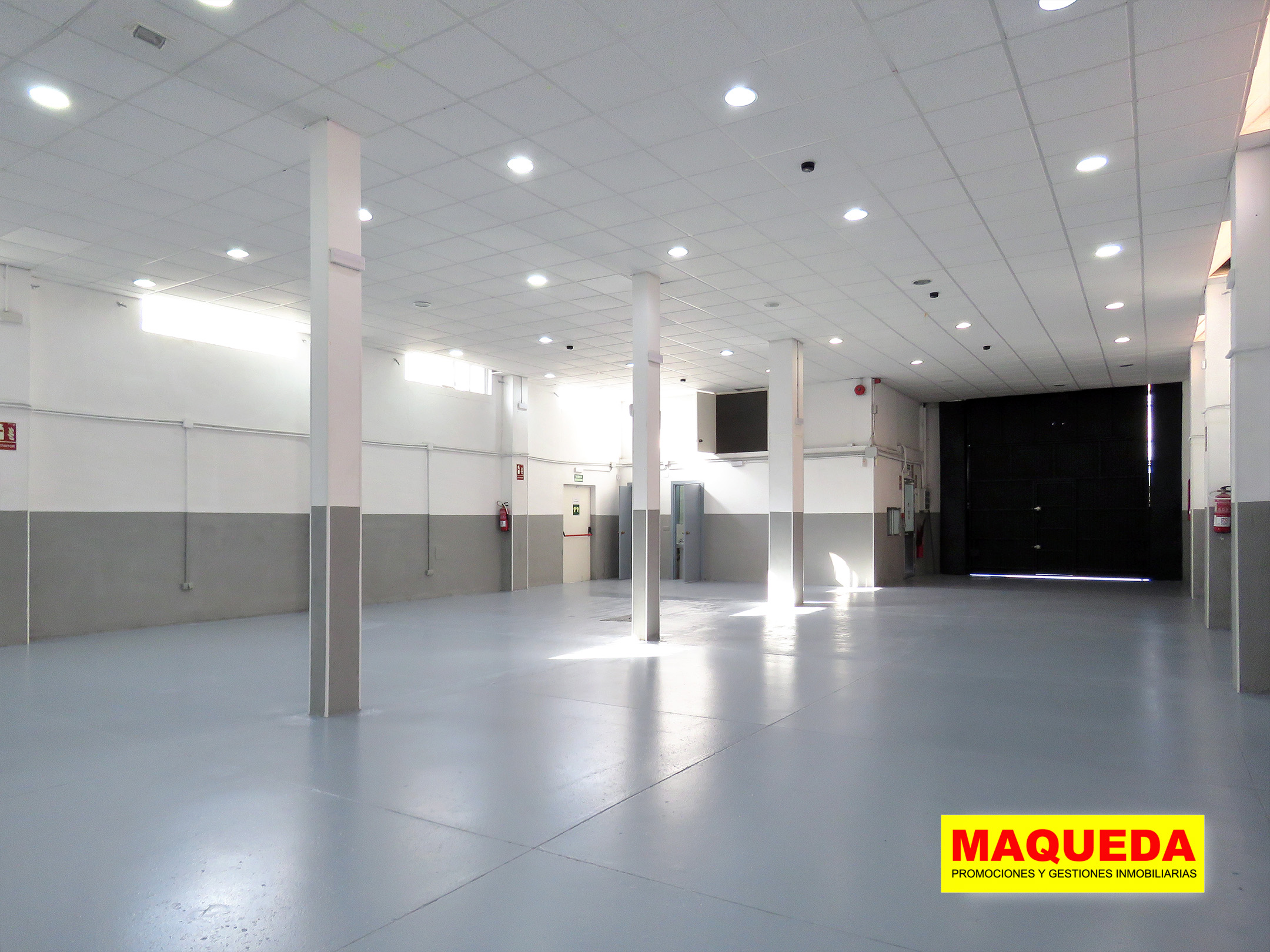 6_nave industrial en alquiler en Alcorcón - Polígono San Jose de Valderas - Leganés Acceso de vehículos a la nave en alquiler en Alcorcón