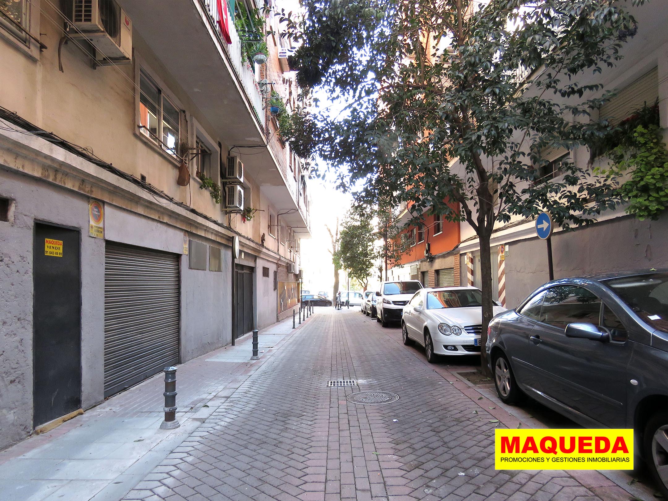 Exterior del local en venta en Alcorcón con calle Polvoranca al fondo