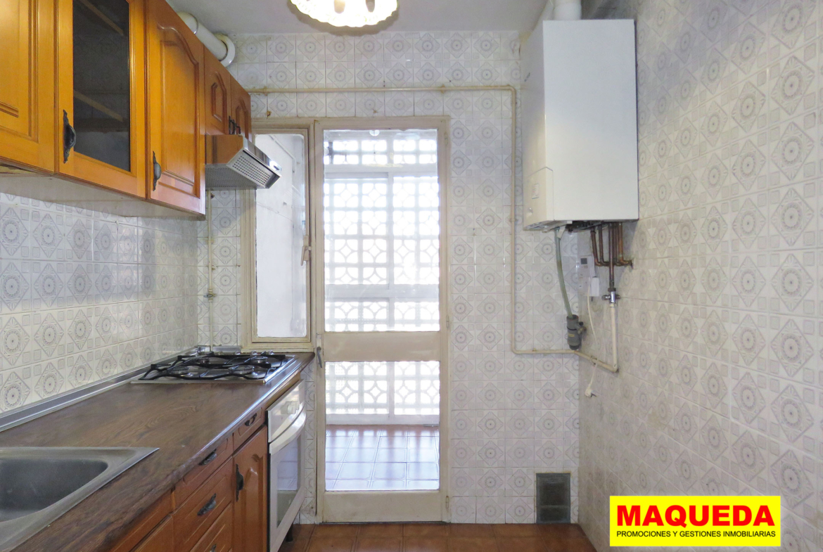 Cocina con tendedero del piso en venta en Guadarrama - La Jarosa I
