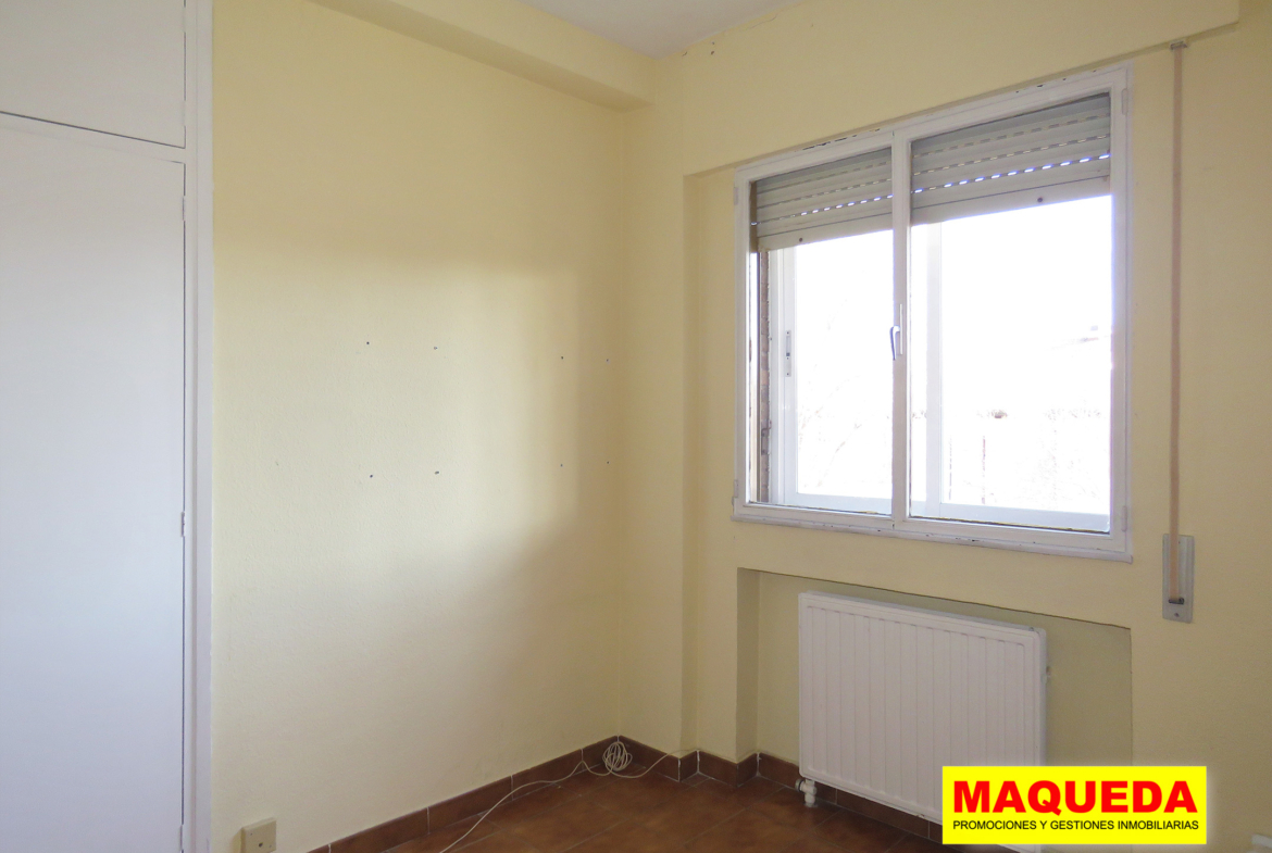 Dormitorio del piso en venta en Guadarrama