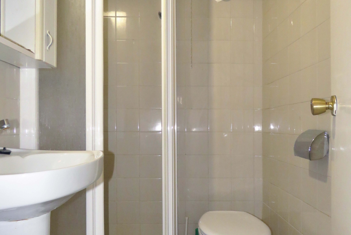 Baño con ducha en el piso en venta en Guadarrama