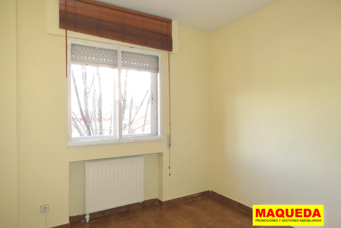 Dormitorio individual en el piso en venta en Guadarrama