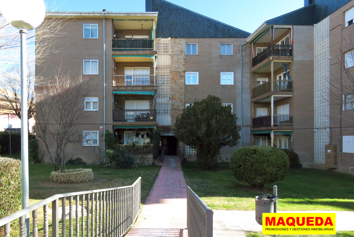 Fachada del piso en venta en Guadarrama - La Jarosa I
