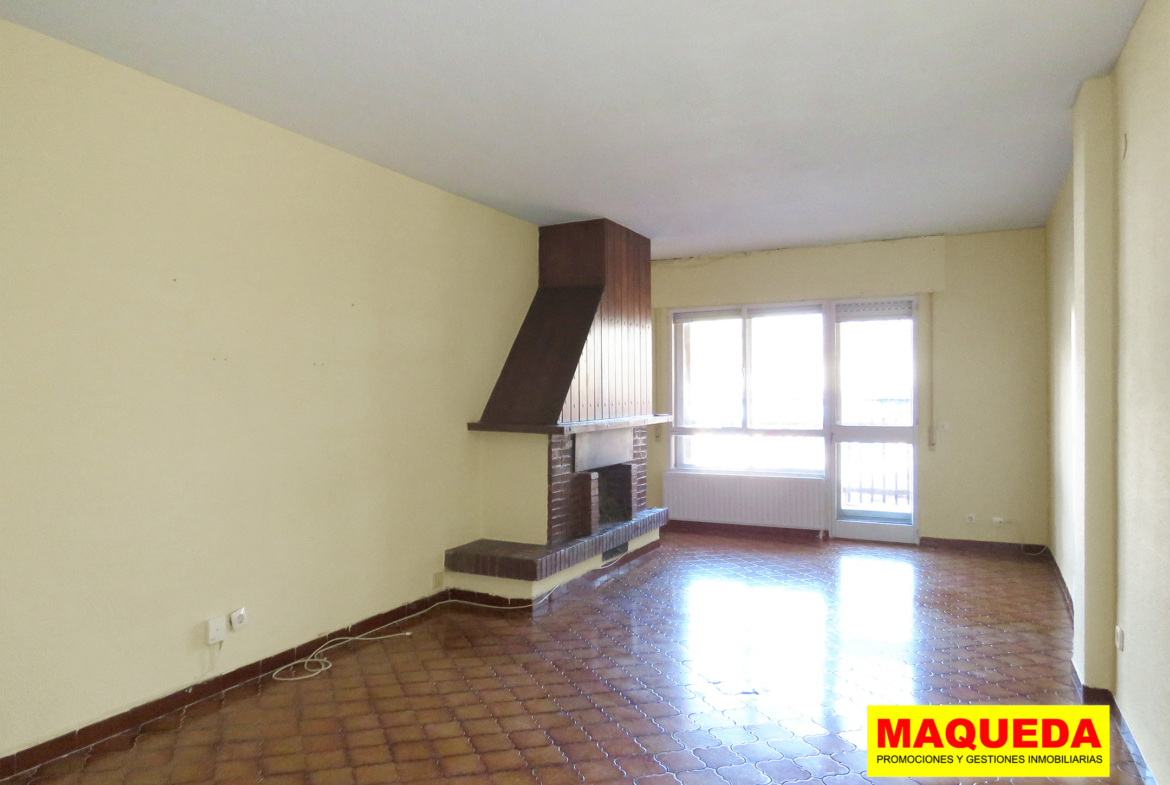 Salón del piso en venta en Guadarrama La Jarosa I