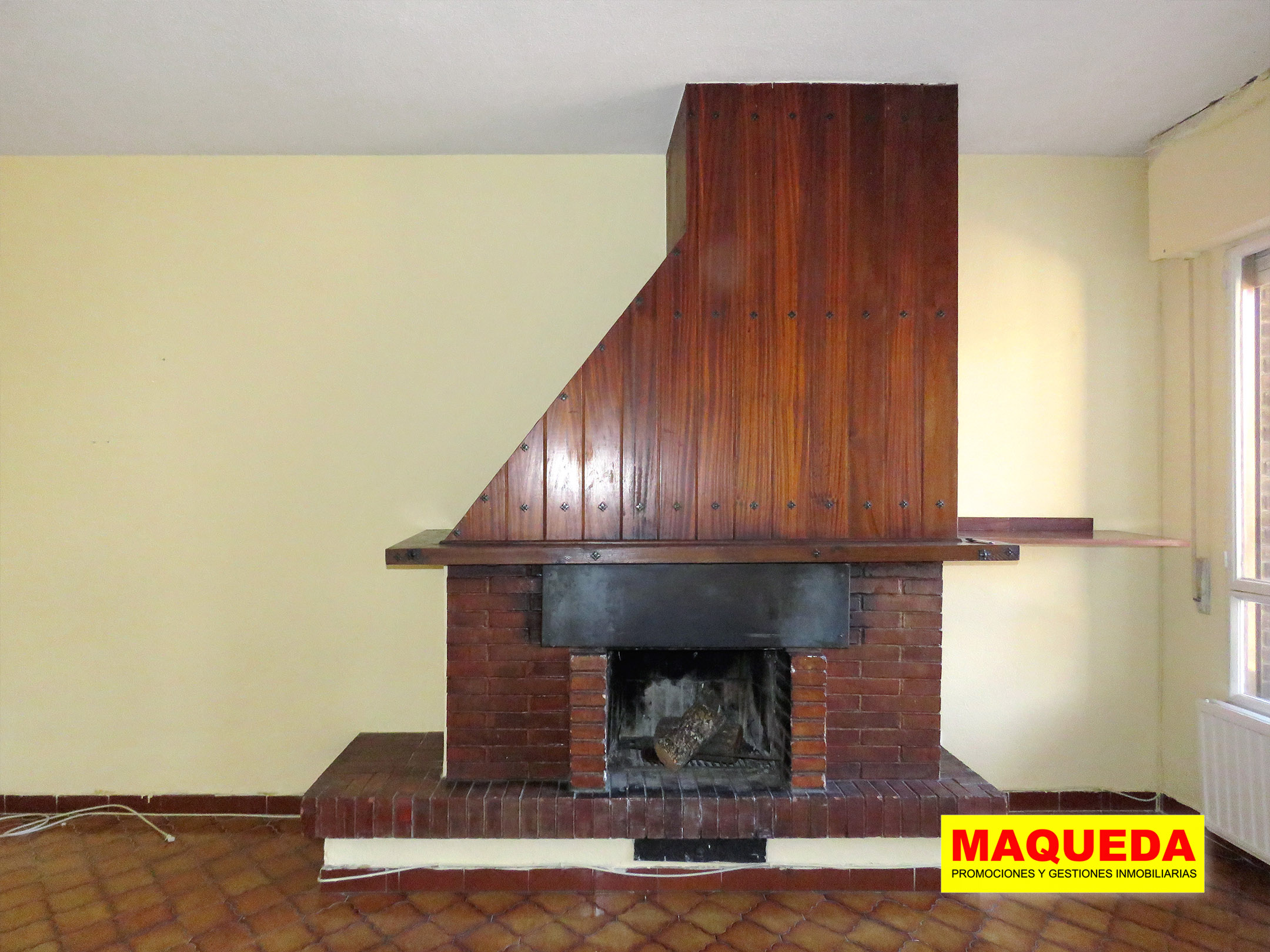 Chimenea del piso en venta en Guadarrama