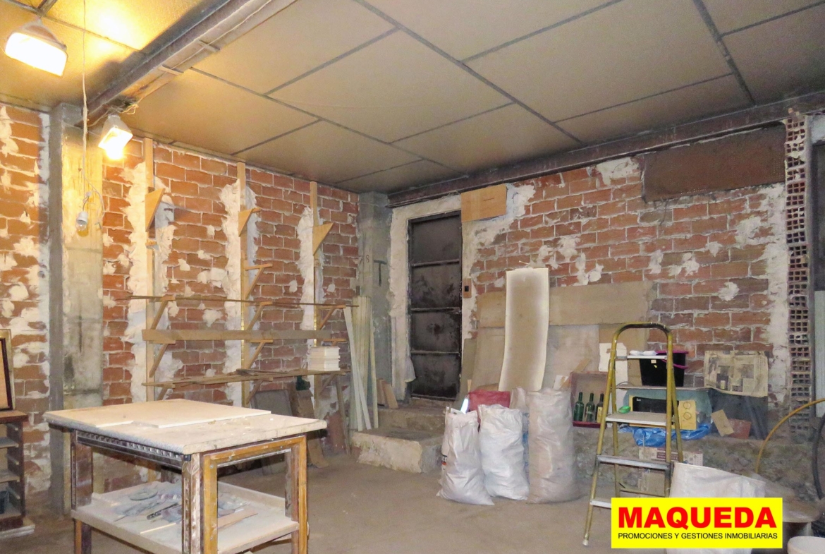 Zona de taller o almacén en el local en venta en Alcorcón - centro