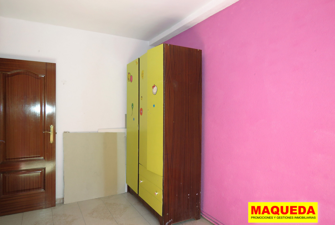 Dormitorio con armario en el piso en venta en el centro de Alcorcón - zona Polvoranca