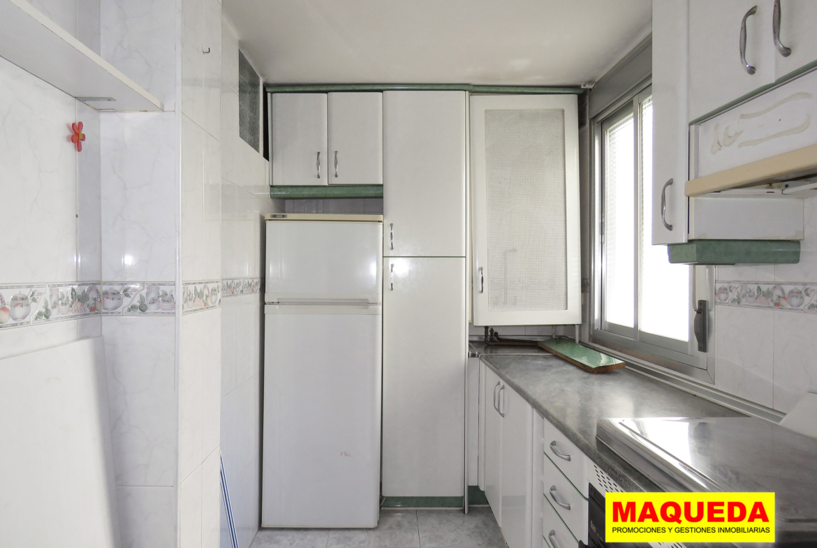 Cocina amueblada del piso en venta en el centro de Alcorcón - zona Polvoranca