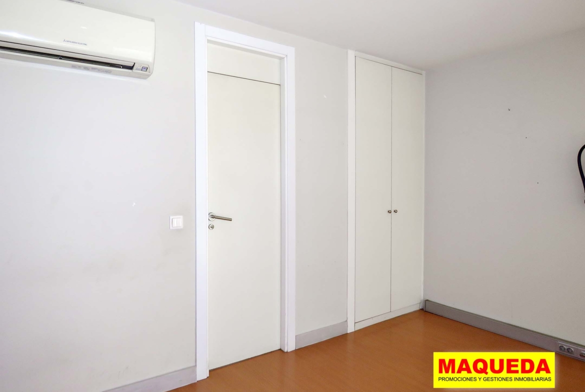 Despacho o dormitorio del Loft en venta en Alcorcón con jardín – Puerta del Sur