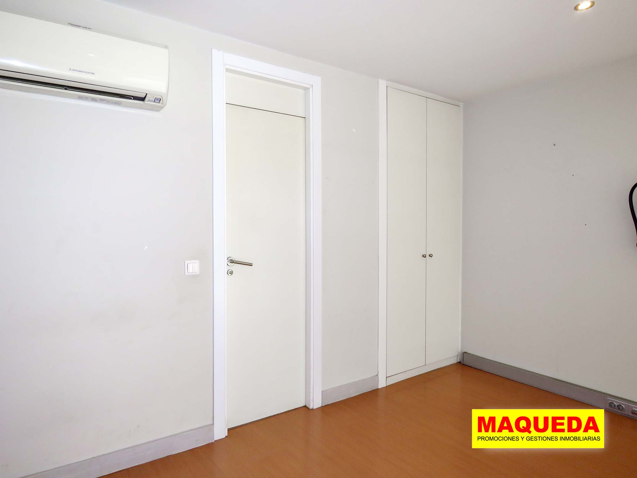 Despacho o dormitorio del Loft en venta en Alcorcón con jardín – Puerta del Sur