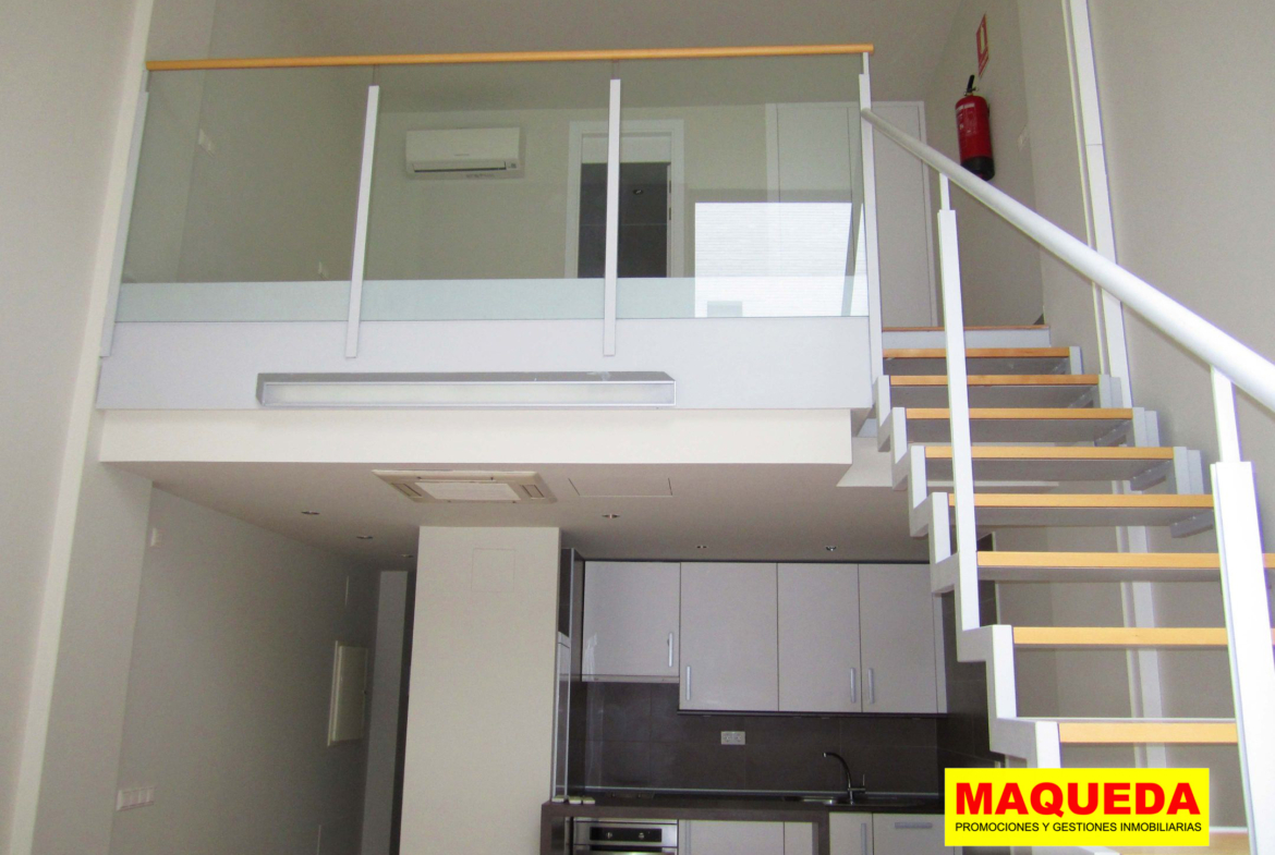 Vista de las dos plantas del loft en venta en Puerta del Sur
