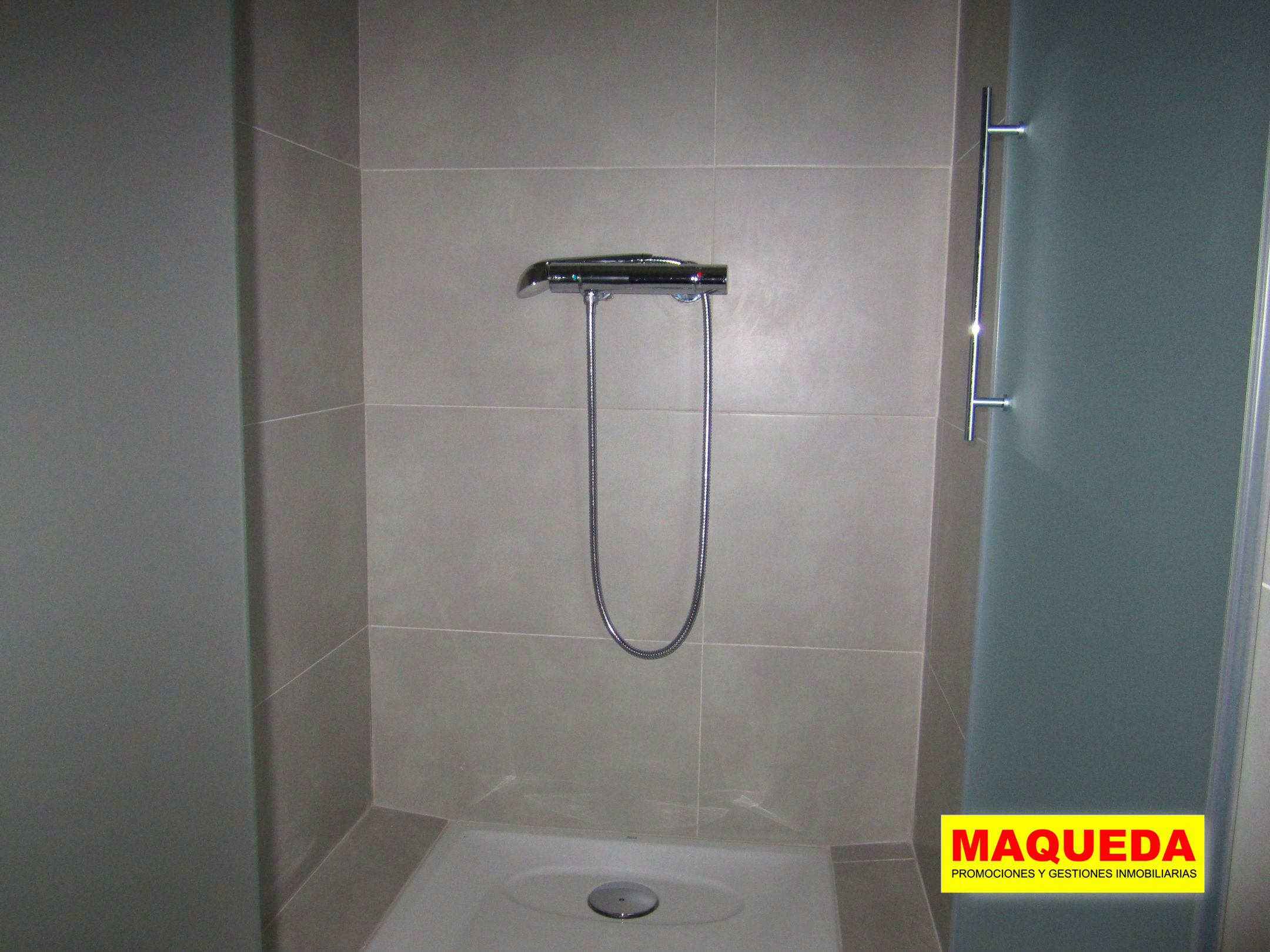Baño con ducha del Loft en venta en Alcorcón