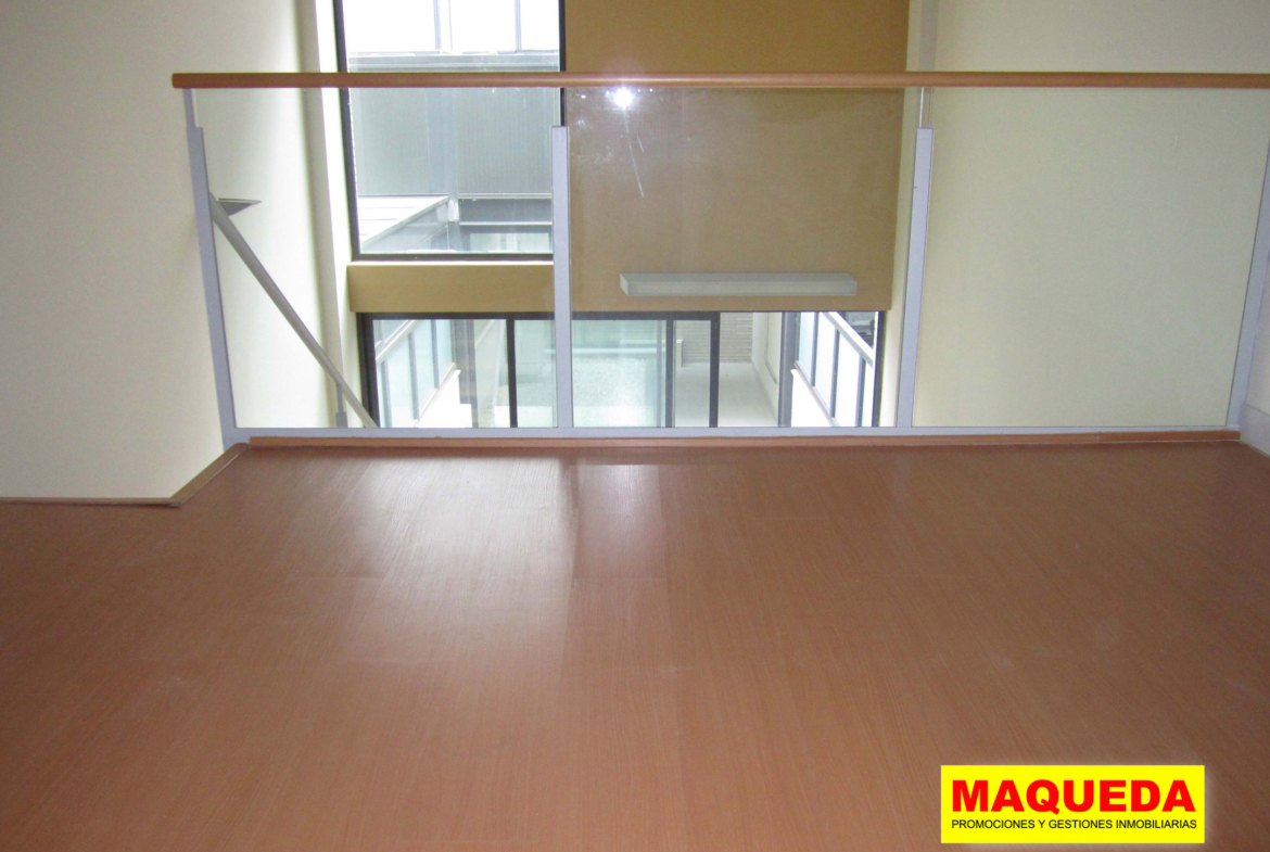 Despacho o dormitorio del Loft en venta en Alcorcón