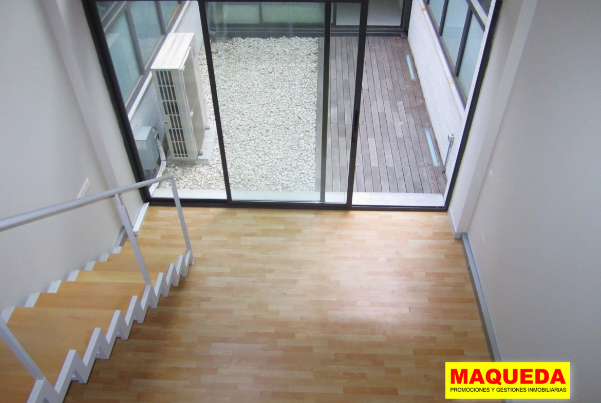 Vista de la planta baja y jardín del Loft en Puerta del Sur - Alcorcón